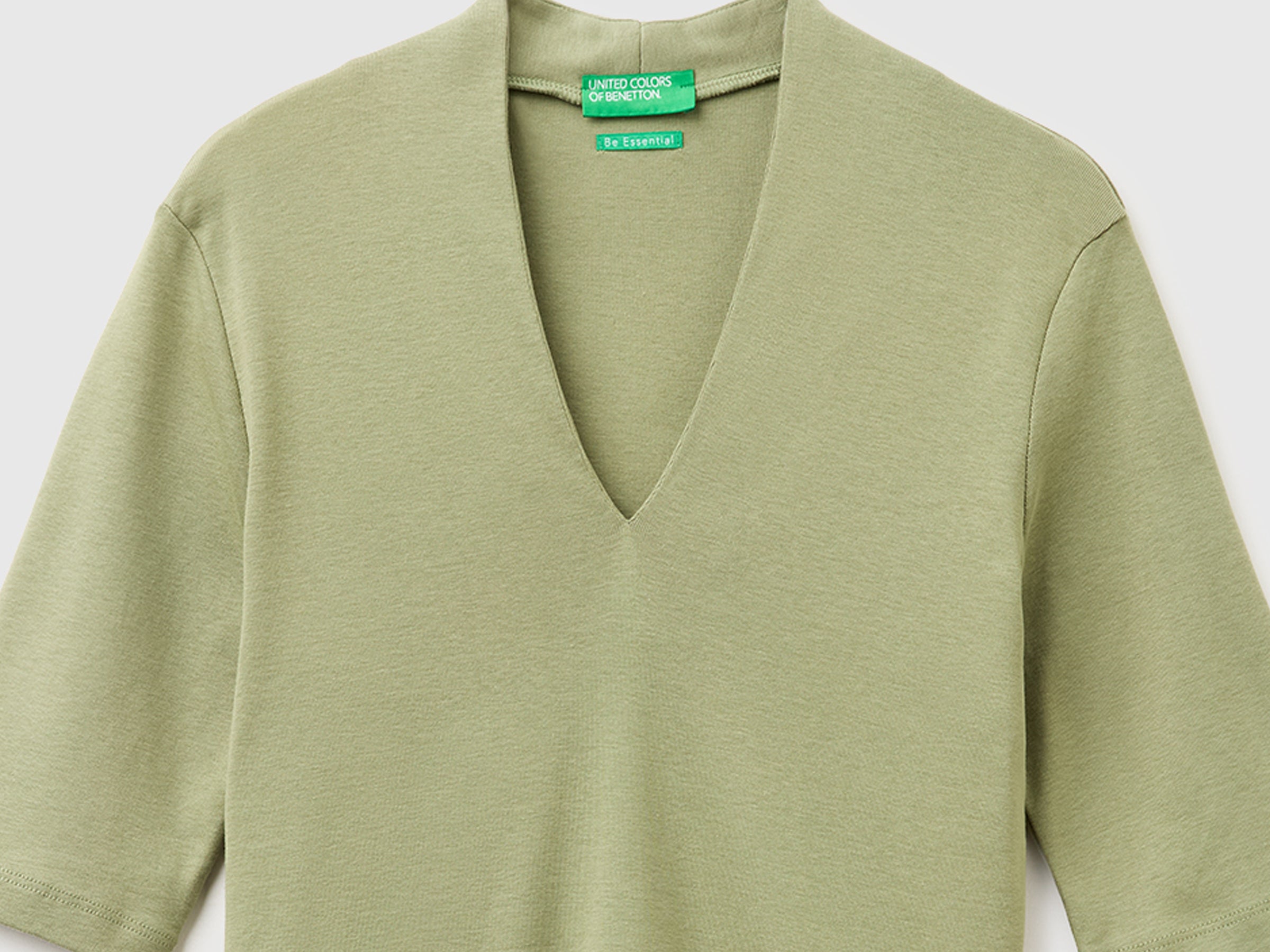 T-shirt slim fit em algodão de fibra longa - ucb_image_DS1