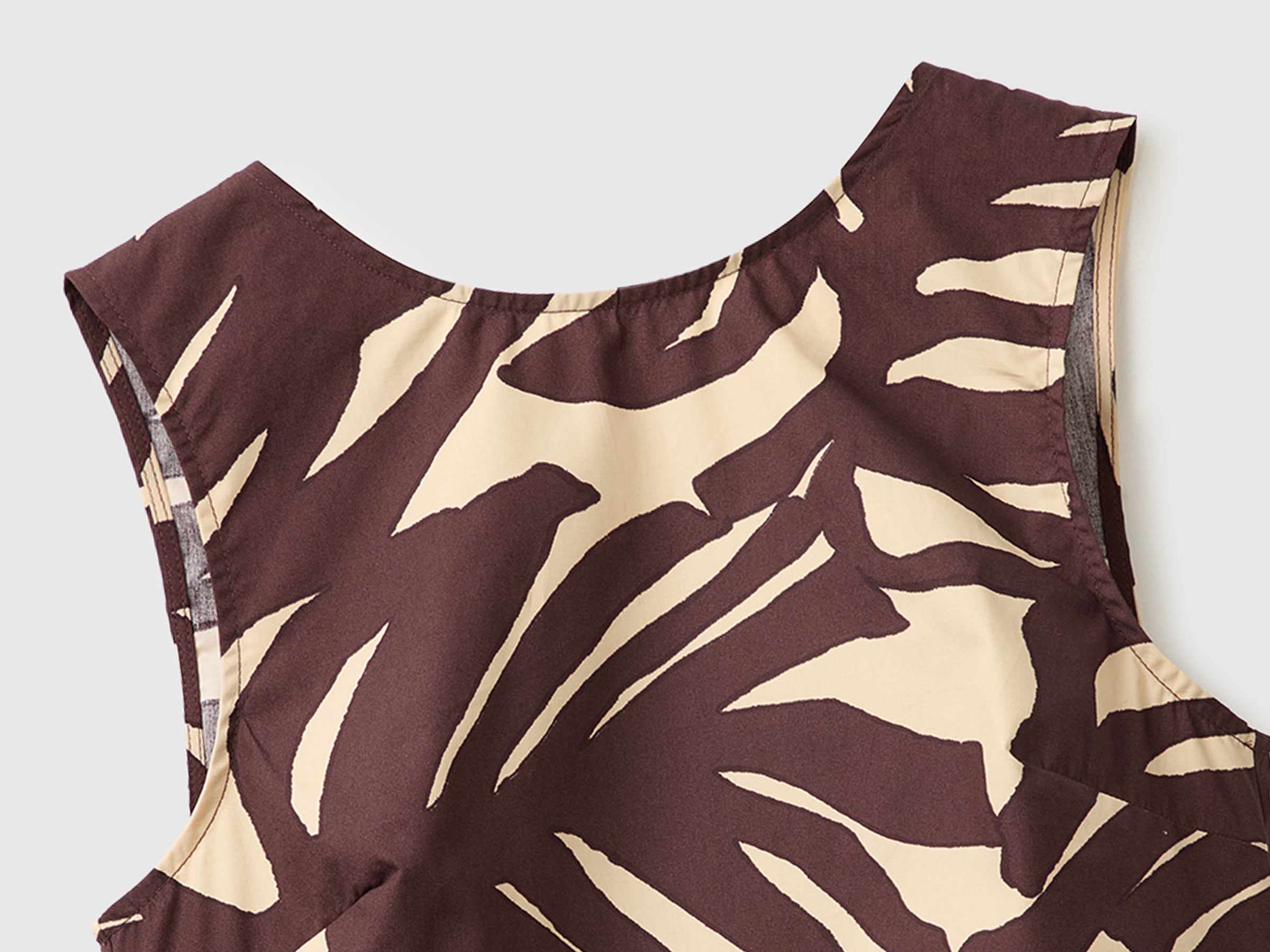 Top estampado com as costas descobertas - ucb_image_FY