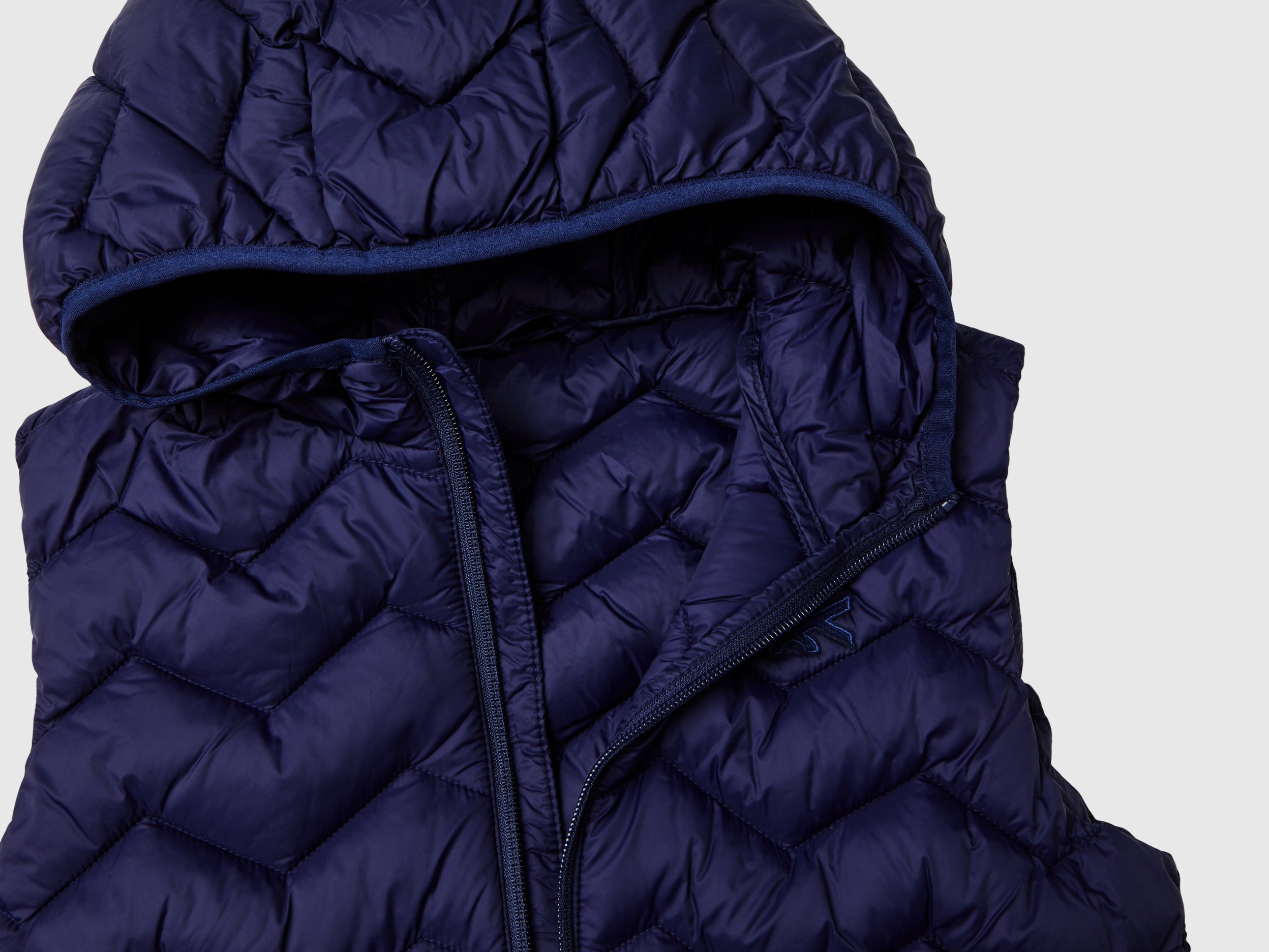Padded vest with hood - ucb_image_DS1