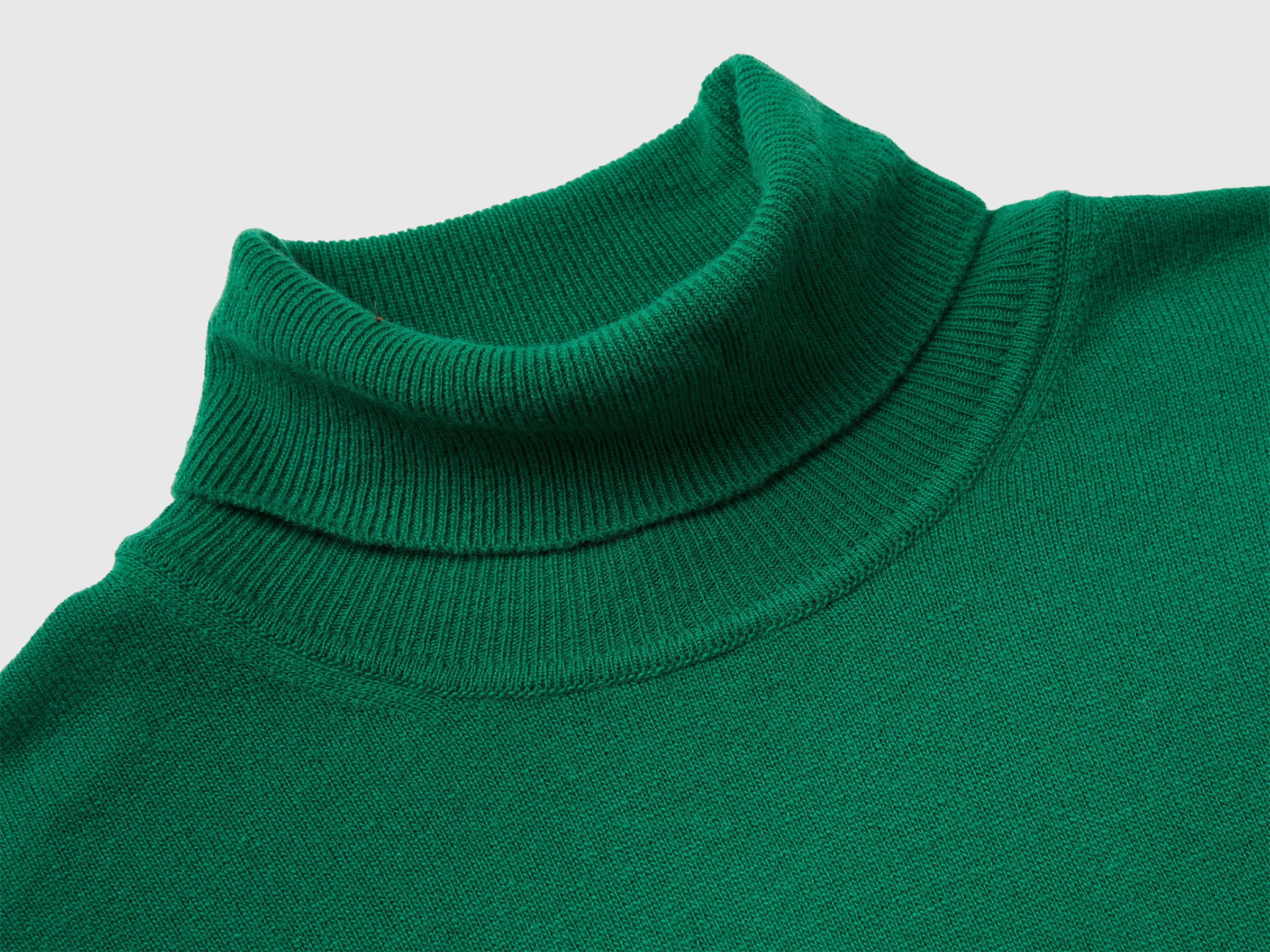 Camisola de gola alta verde floresta em pura lã Merino - ucb_image_DS1