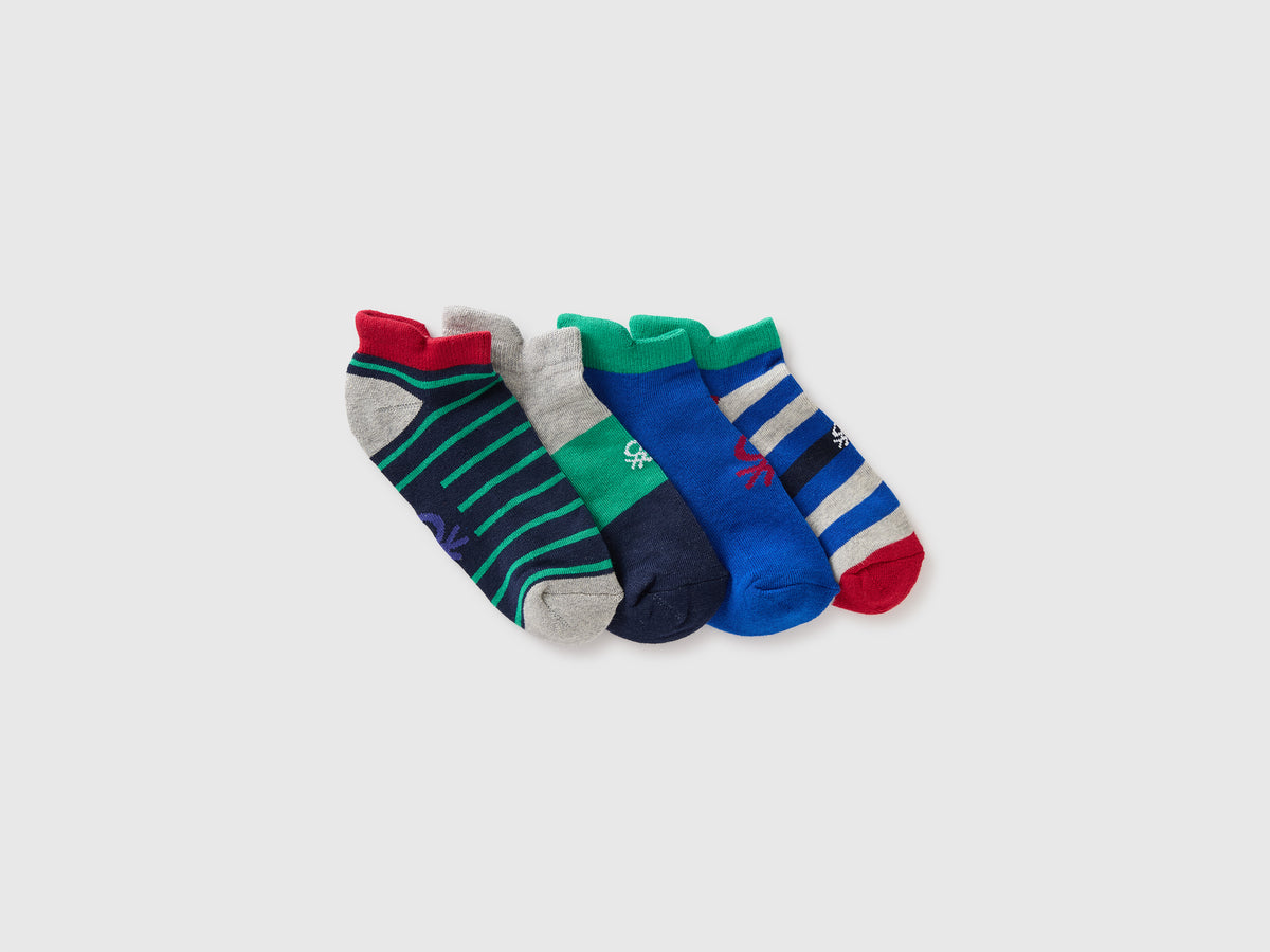 Quatro pares de meias curtas em tecido turco - ucb_image_FS