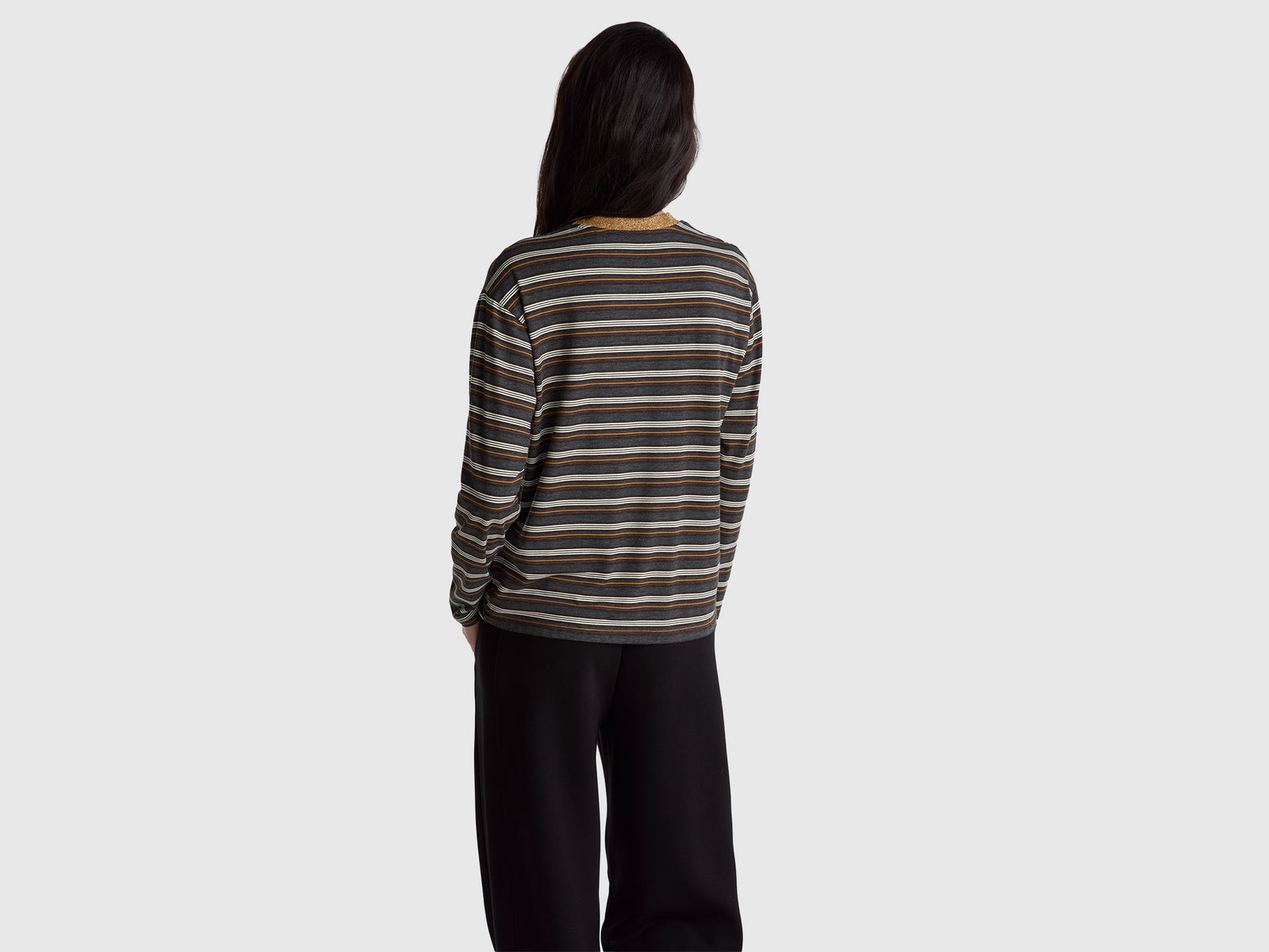 T-shirt de gola alta às riscas - ucb_image_B