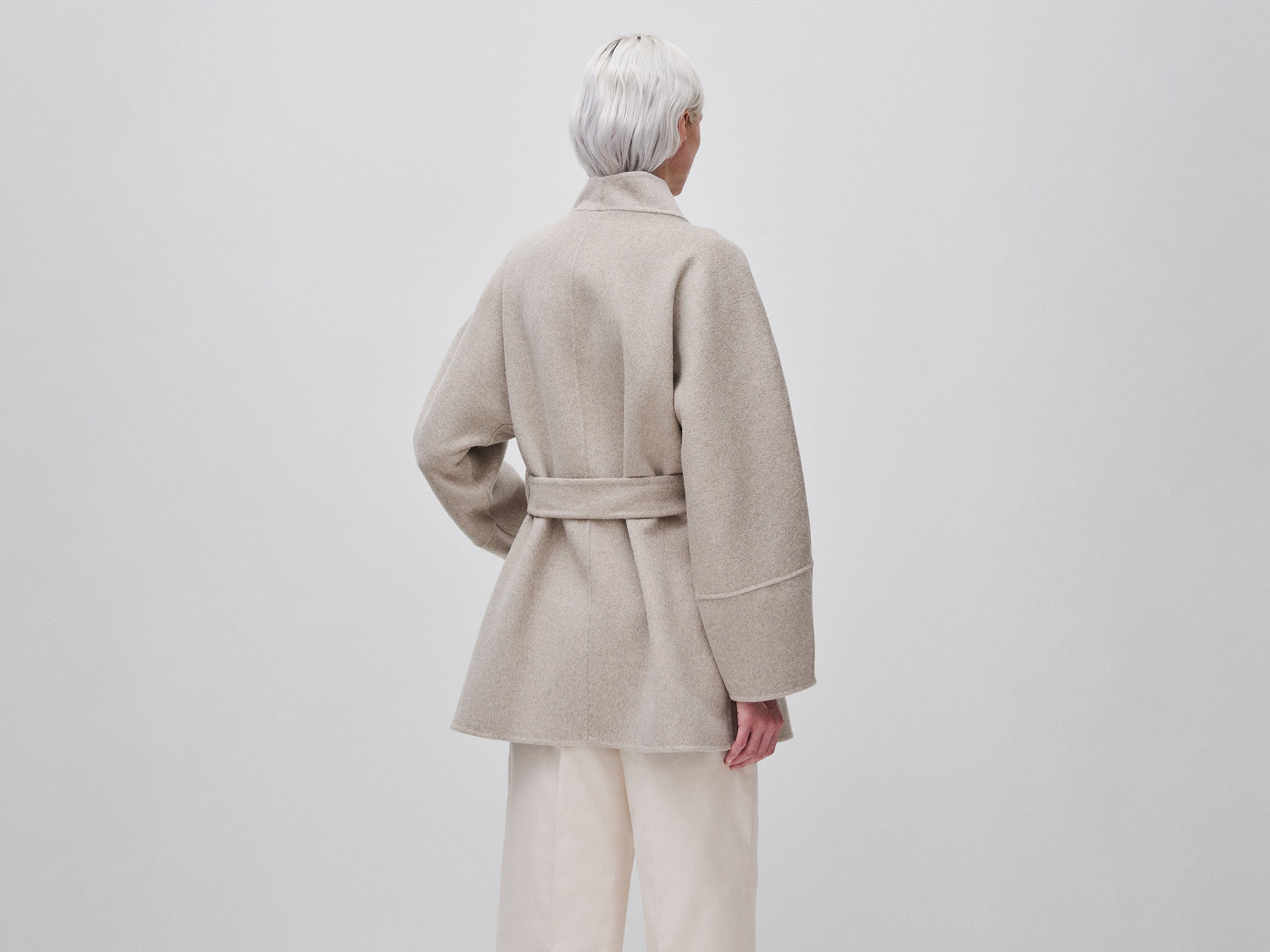 Sobretudo curto com cinto - ucb_image_B