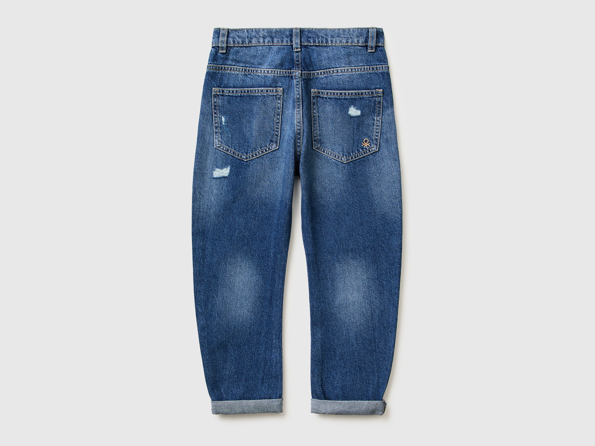 Jeans carrot fit com rasgos - ucb_image_BS