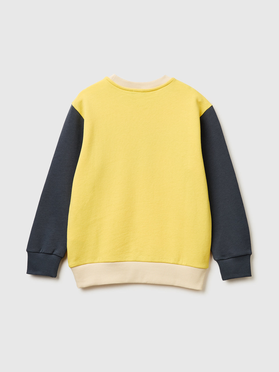 Sweatshirt with logo - ucb_image_BS