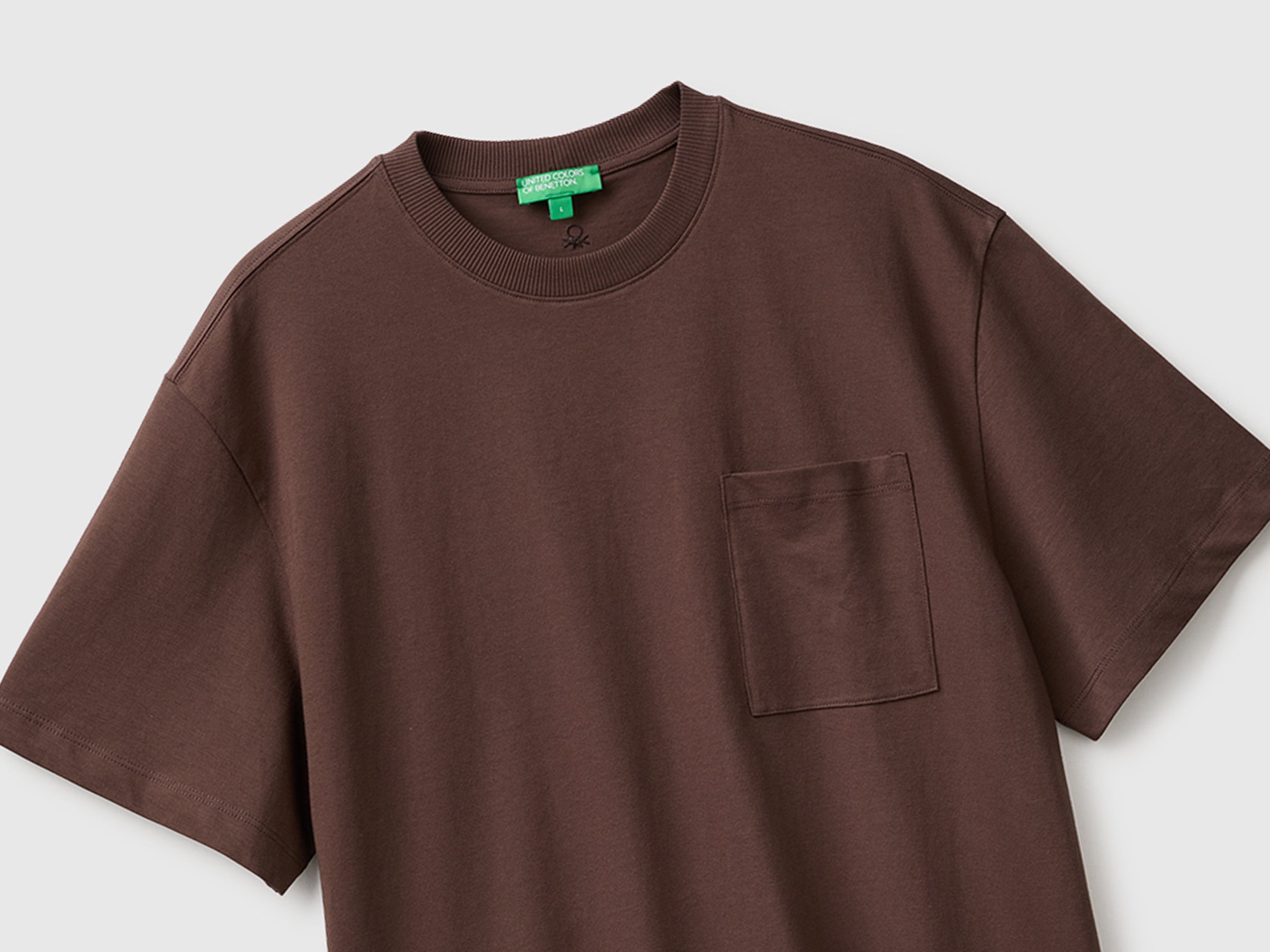 T-shirt com bolso pequeno - ucb_image_FY