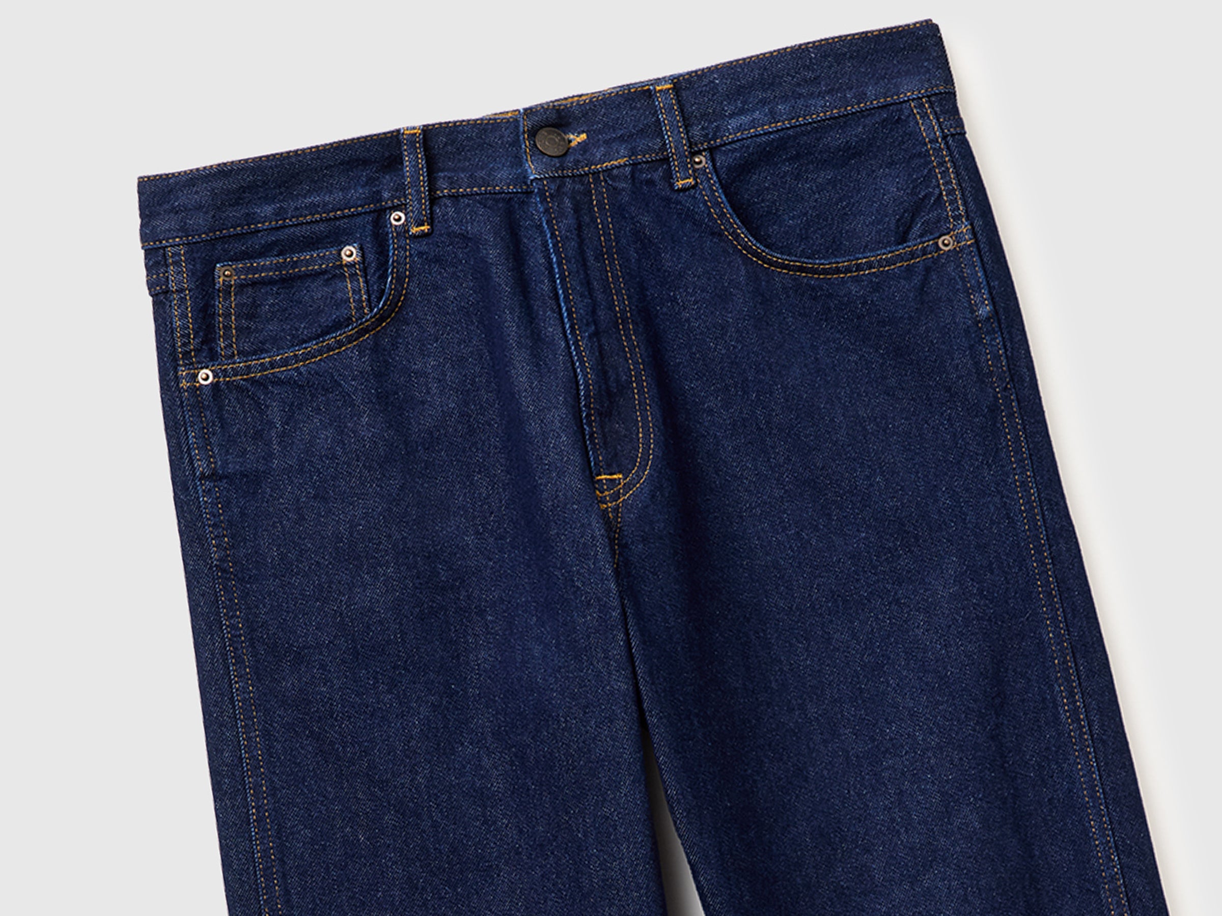Regular fit jeans in rinse wash - ucb_image_DS1
