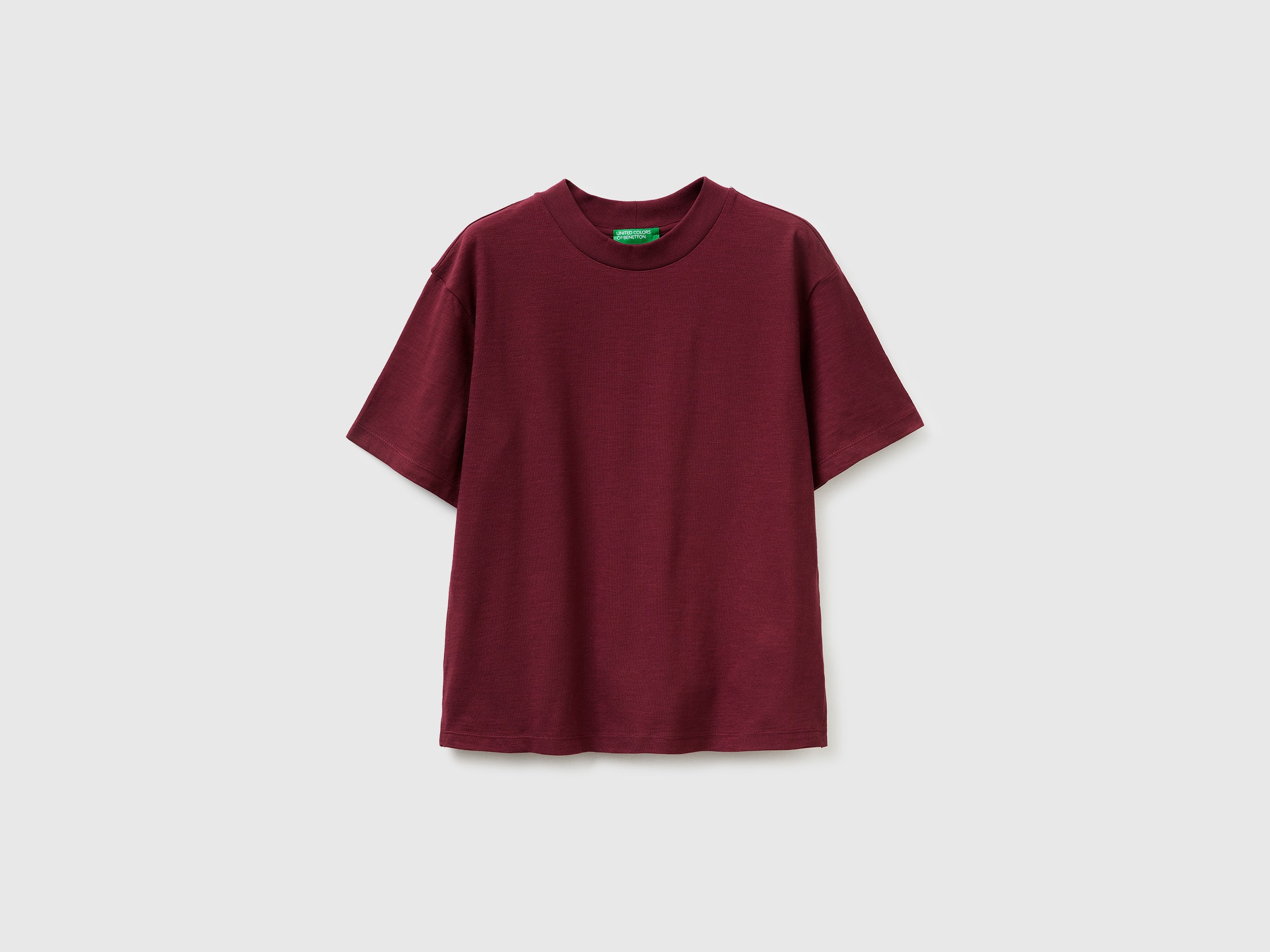 Crew neck t-shirt in lightweight cotton - ucb_image_FS