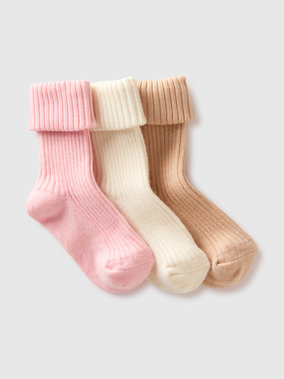 Three pairs of ribbed socks - ucb_image_FS