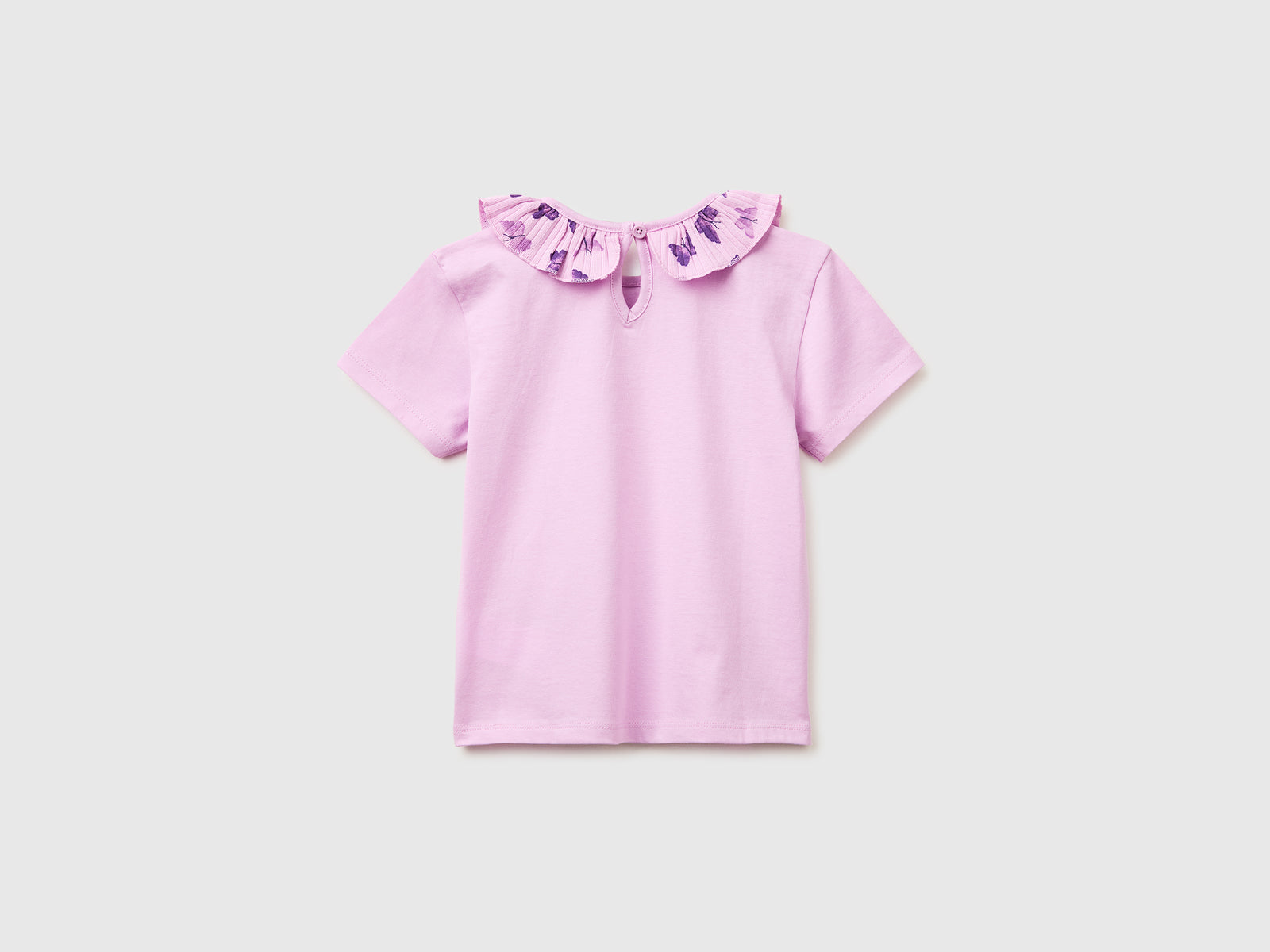 T-shirt with ruffles on the collar - ucb_image_BS