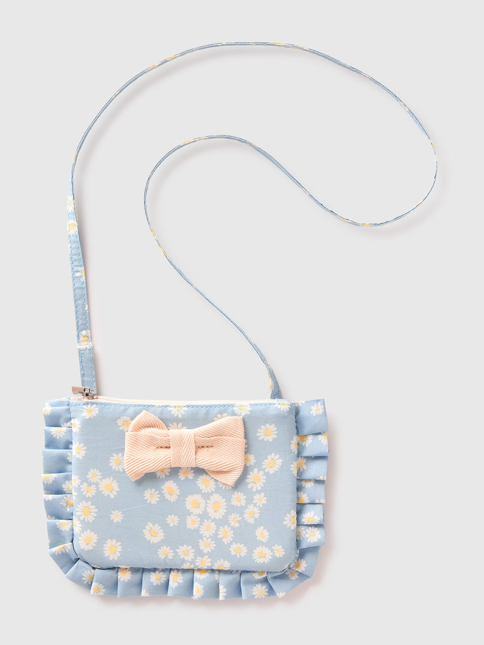 Bag with rouches and bow - ucb_image_FS