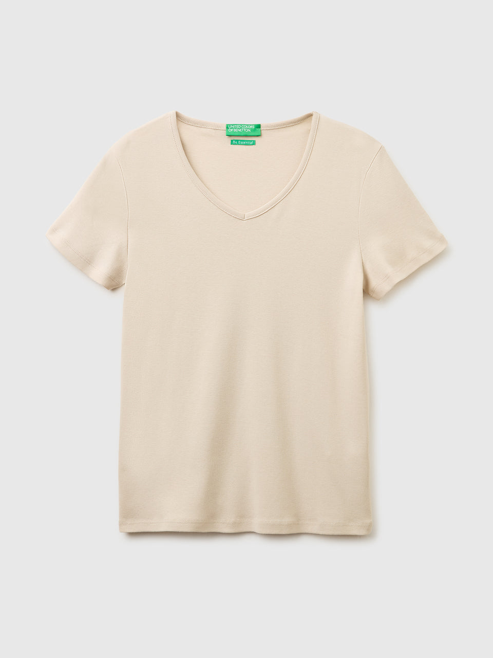 T-shirt slim fit com decote em V - ucb_image_FS