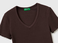 Ribbed V-neck T-shirt - ucb_image_DS1