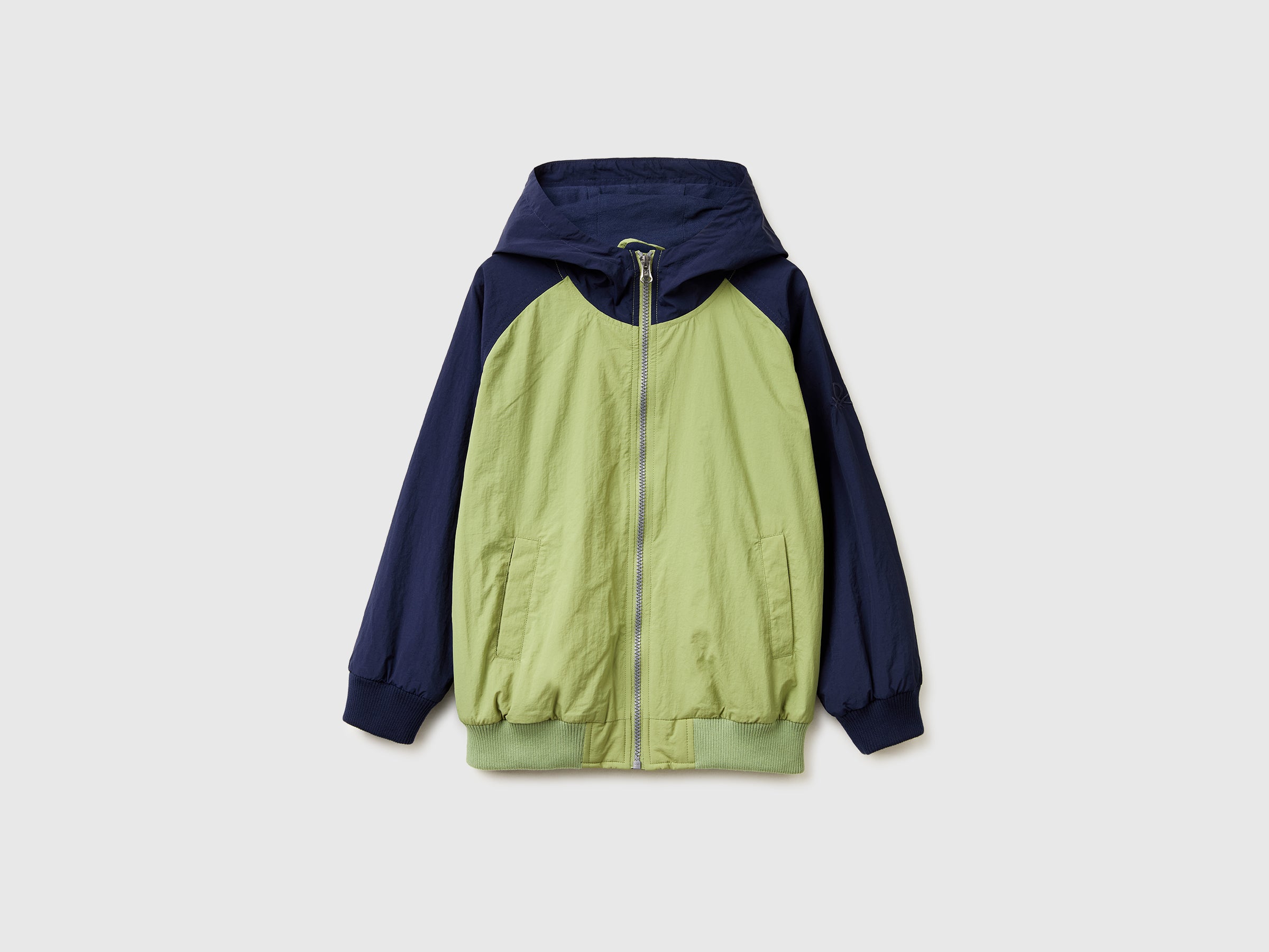 Nylon jacket - ucb_image_FS