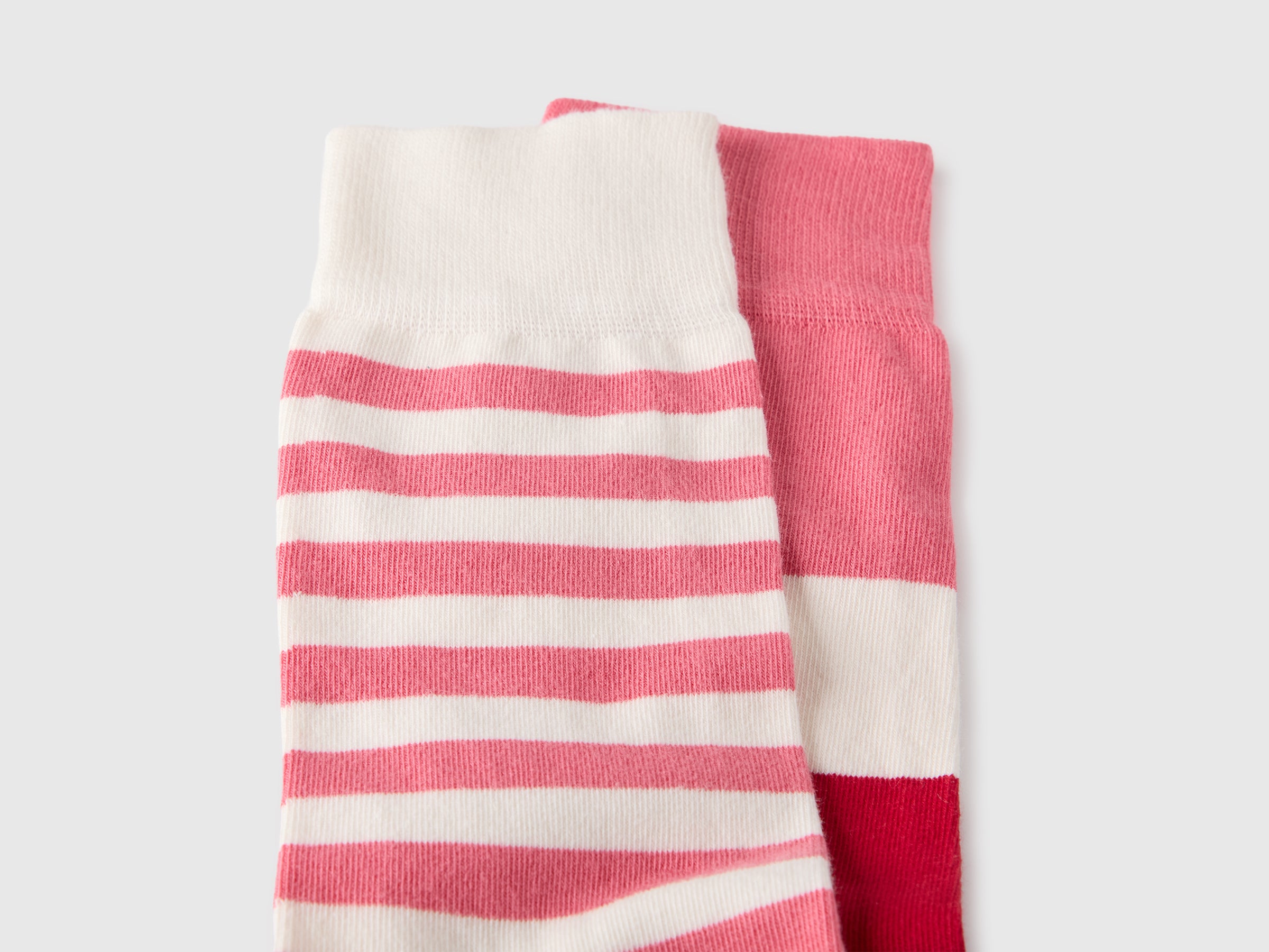 Dois pares de meias padrão - ucb_image_DS1