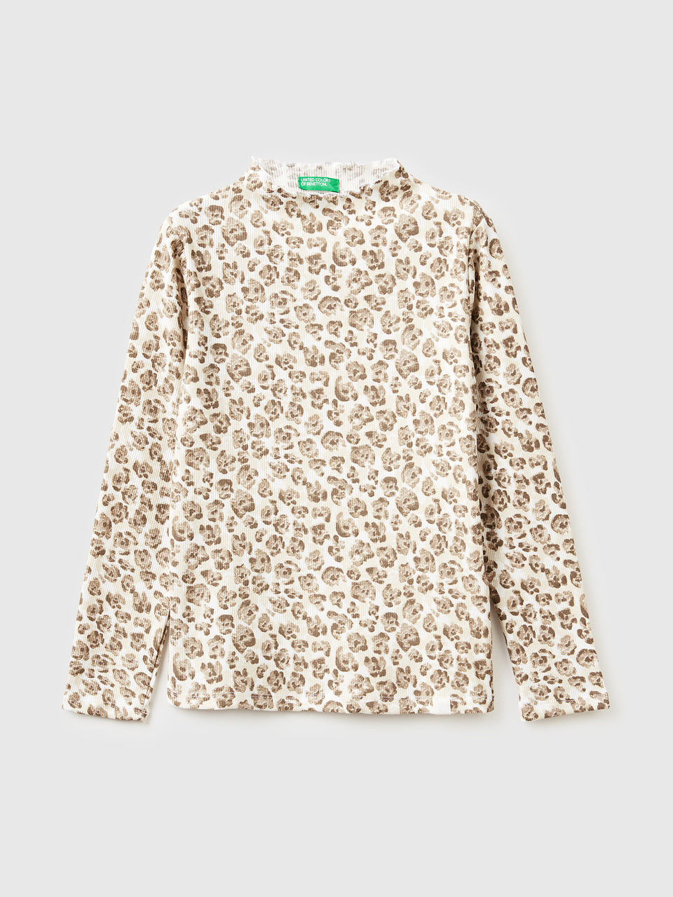 T-shirt de gola alta bege com estampa animal. - ucb_image_FS