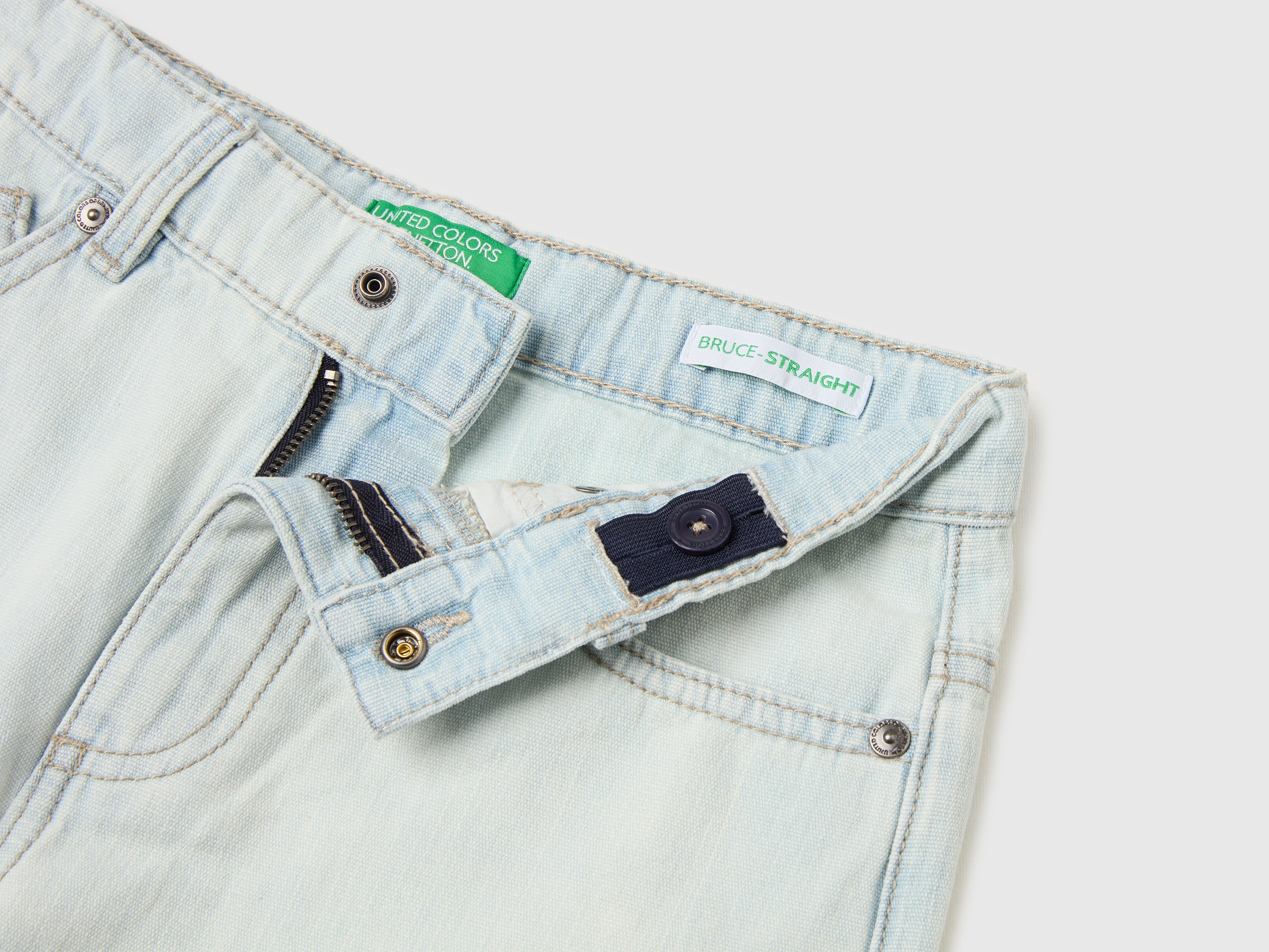 Denim Bermuda shorts with cuffs - ucb_image_DS1