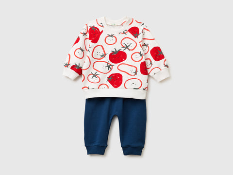 Stretch sweatshirt outfit - ucb_image_FS