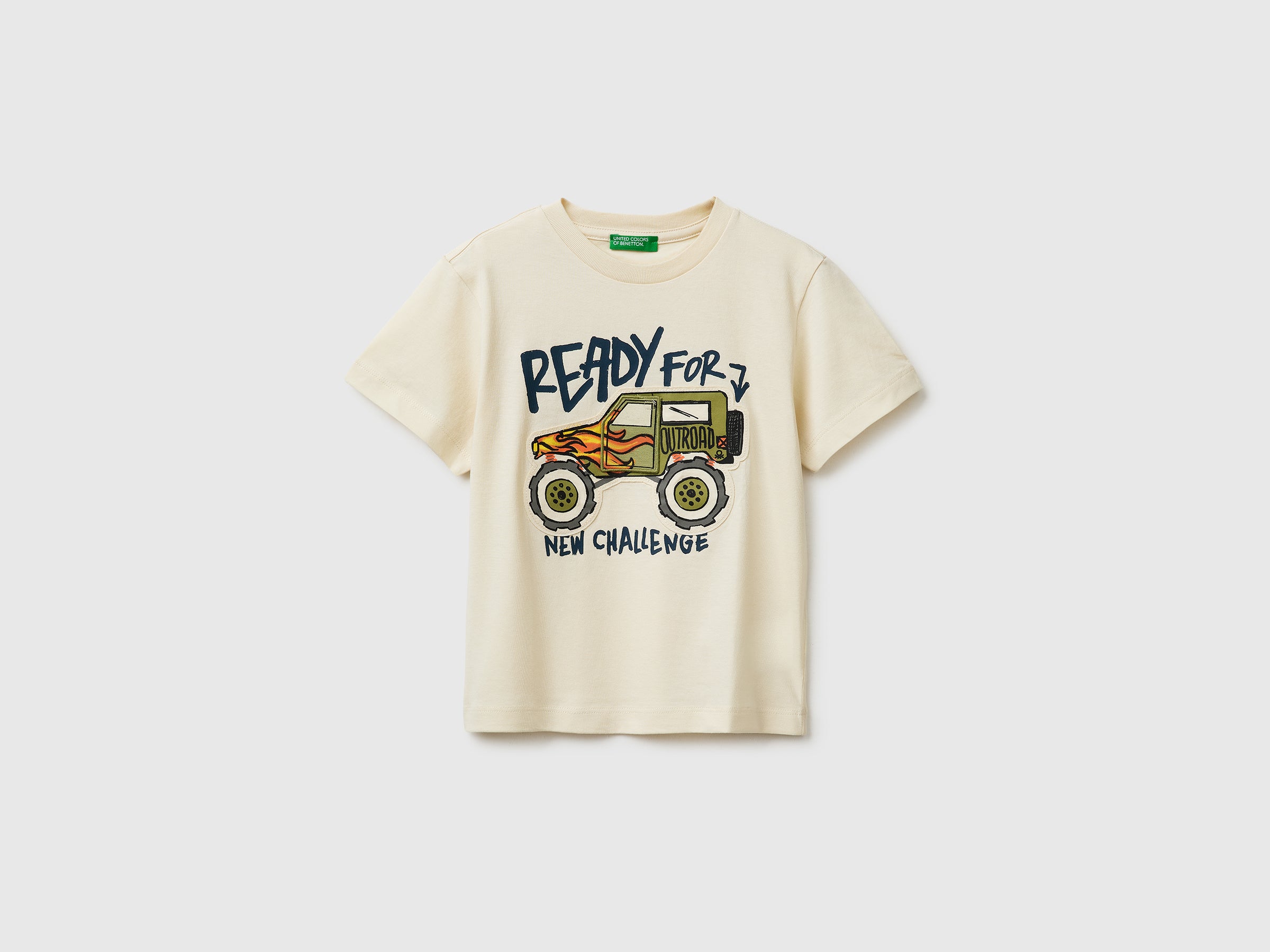 T-shirt com estampa e aplicação - ucb_image_FS
