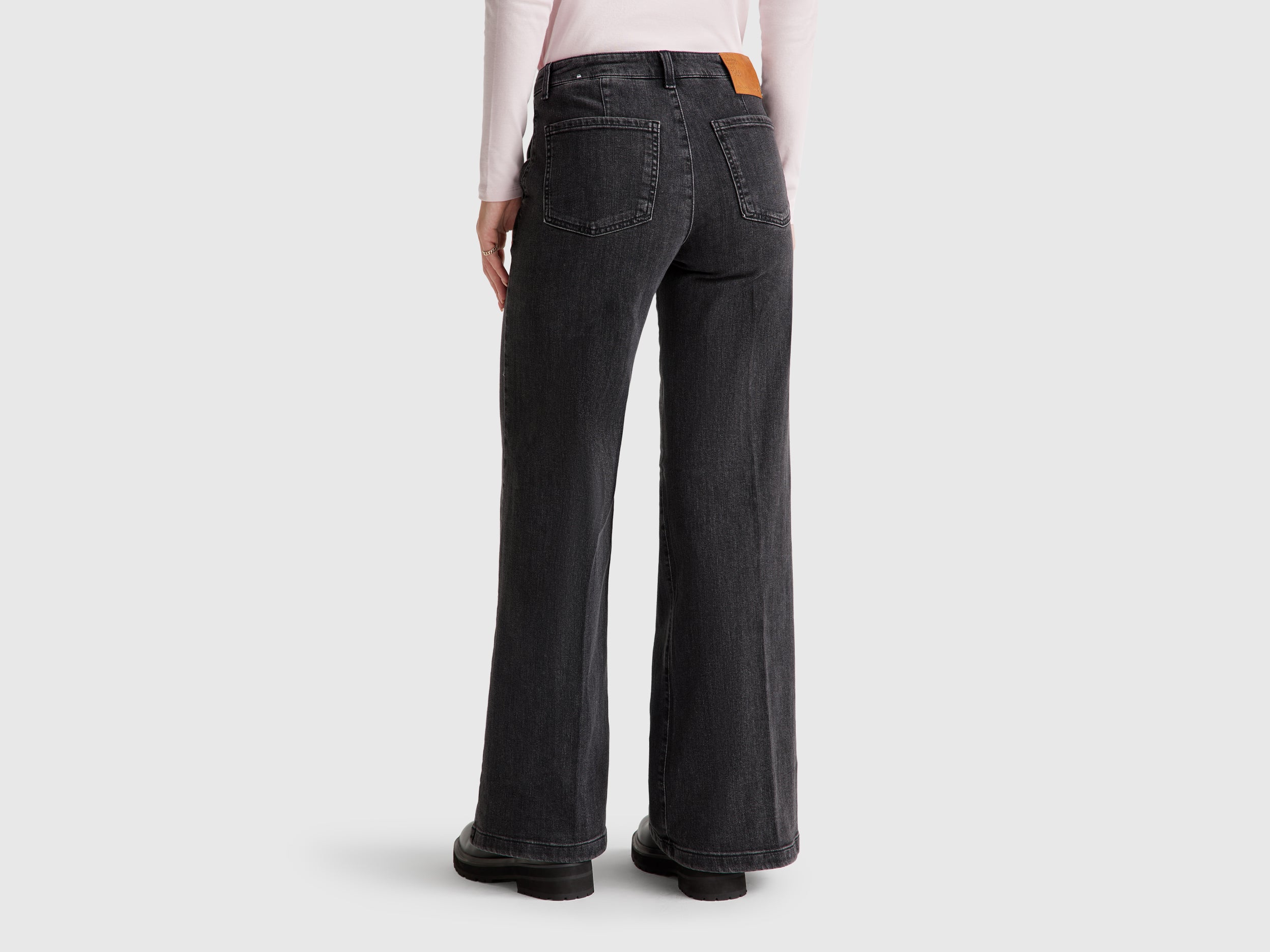 Jeans wide fit - ucb_image_B