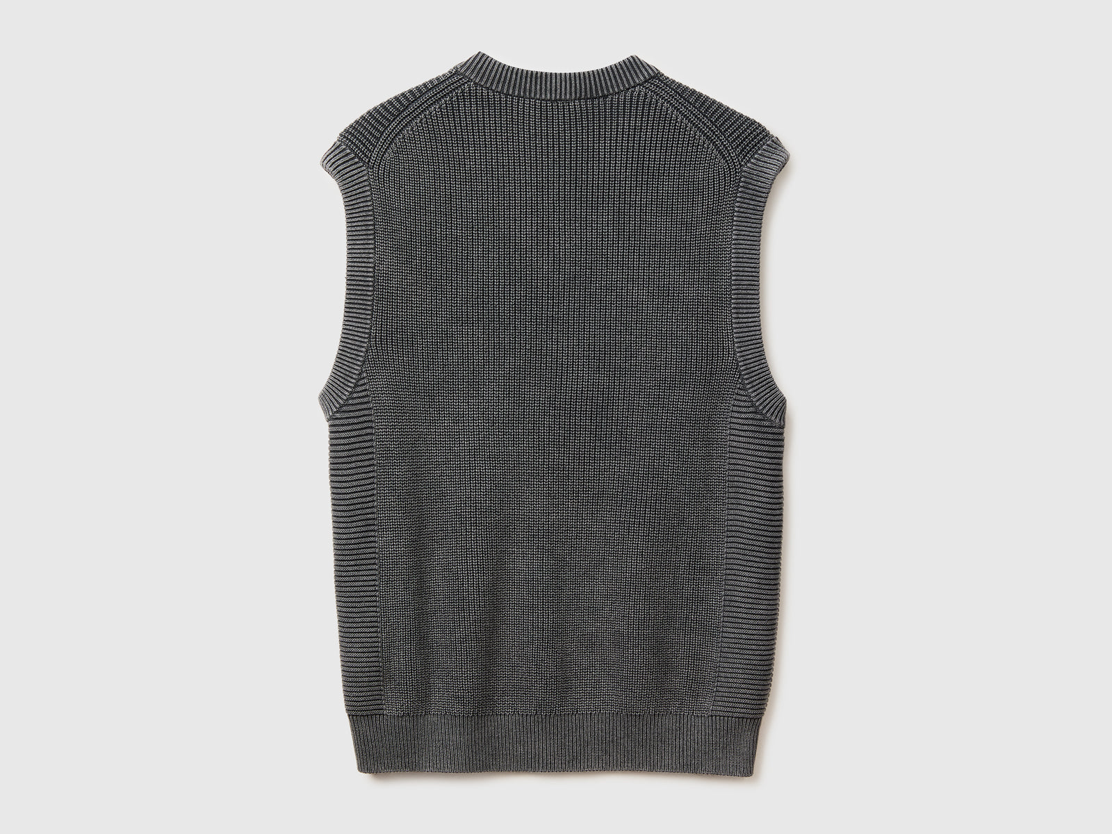 Stone washed regular fit vest - ucb_image_BS