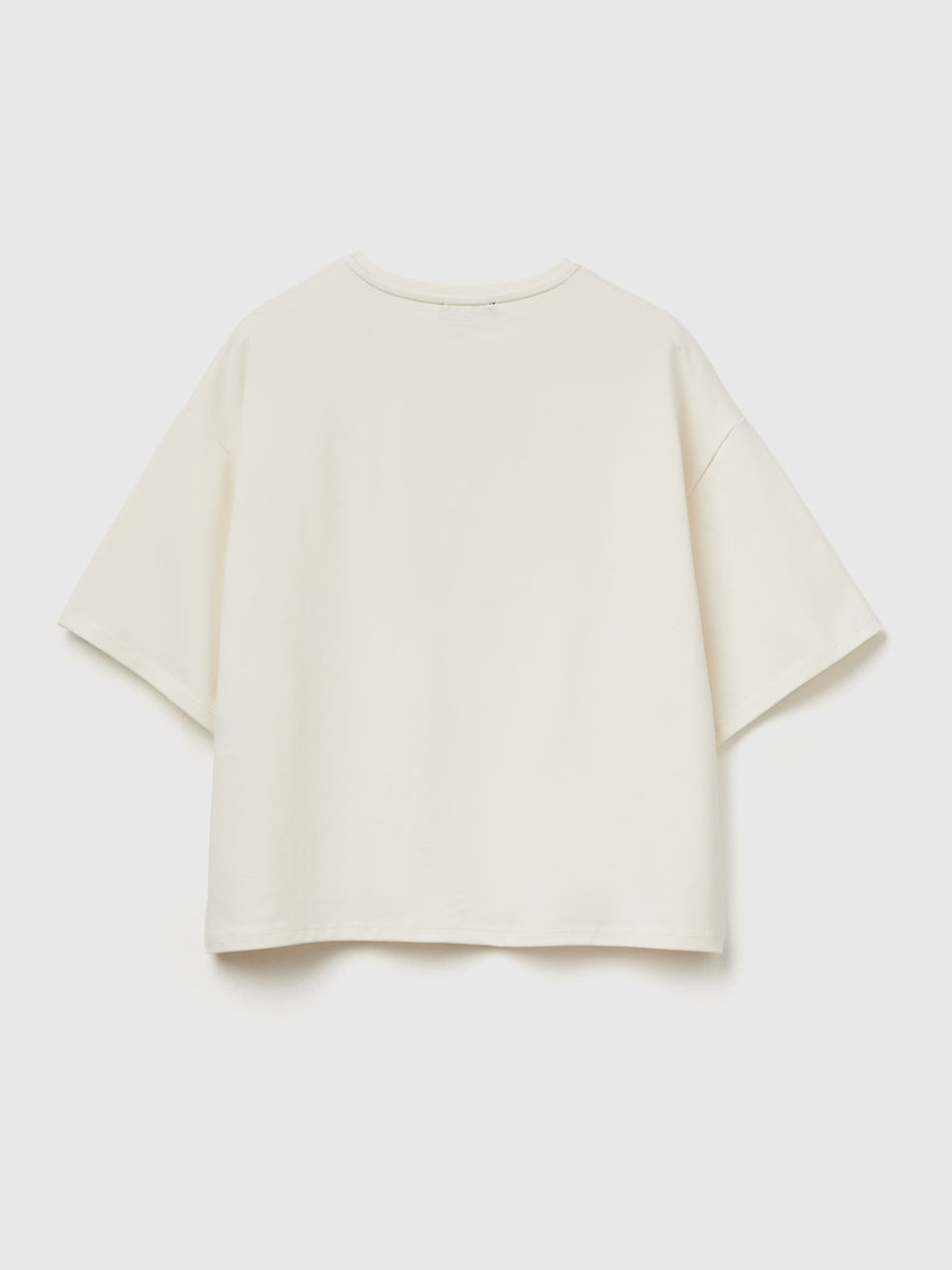 T-shirt boxy fit com aplicação - ucb_image_BS