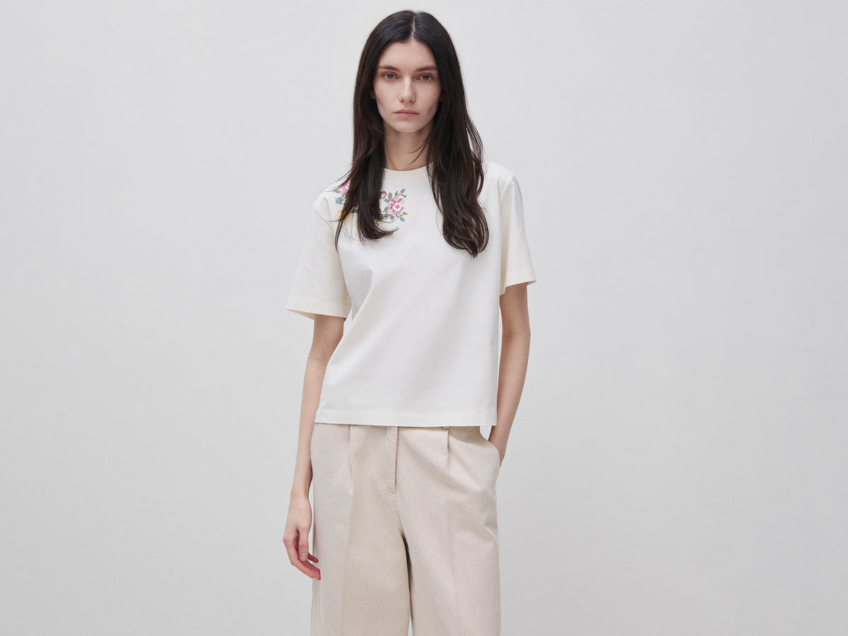 T-shirt com bordado - ucb_image_F
