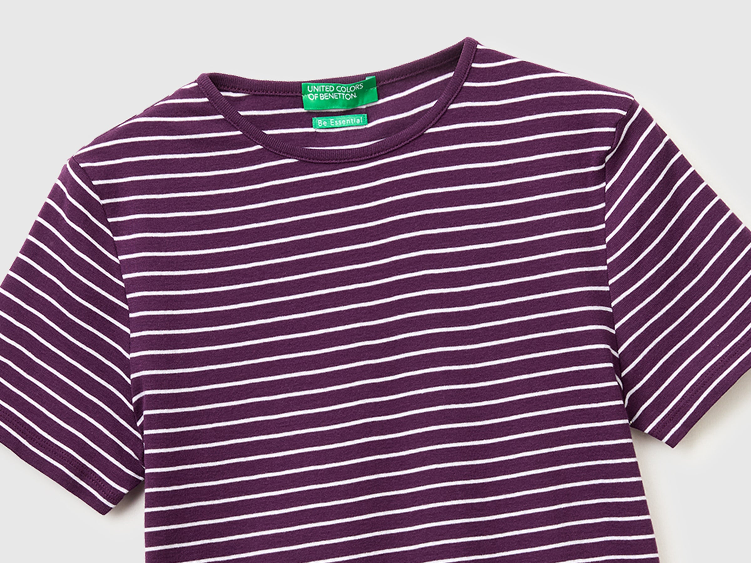 T-shirt de gola redonda às riscas - ucb_image_DS1