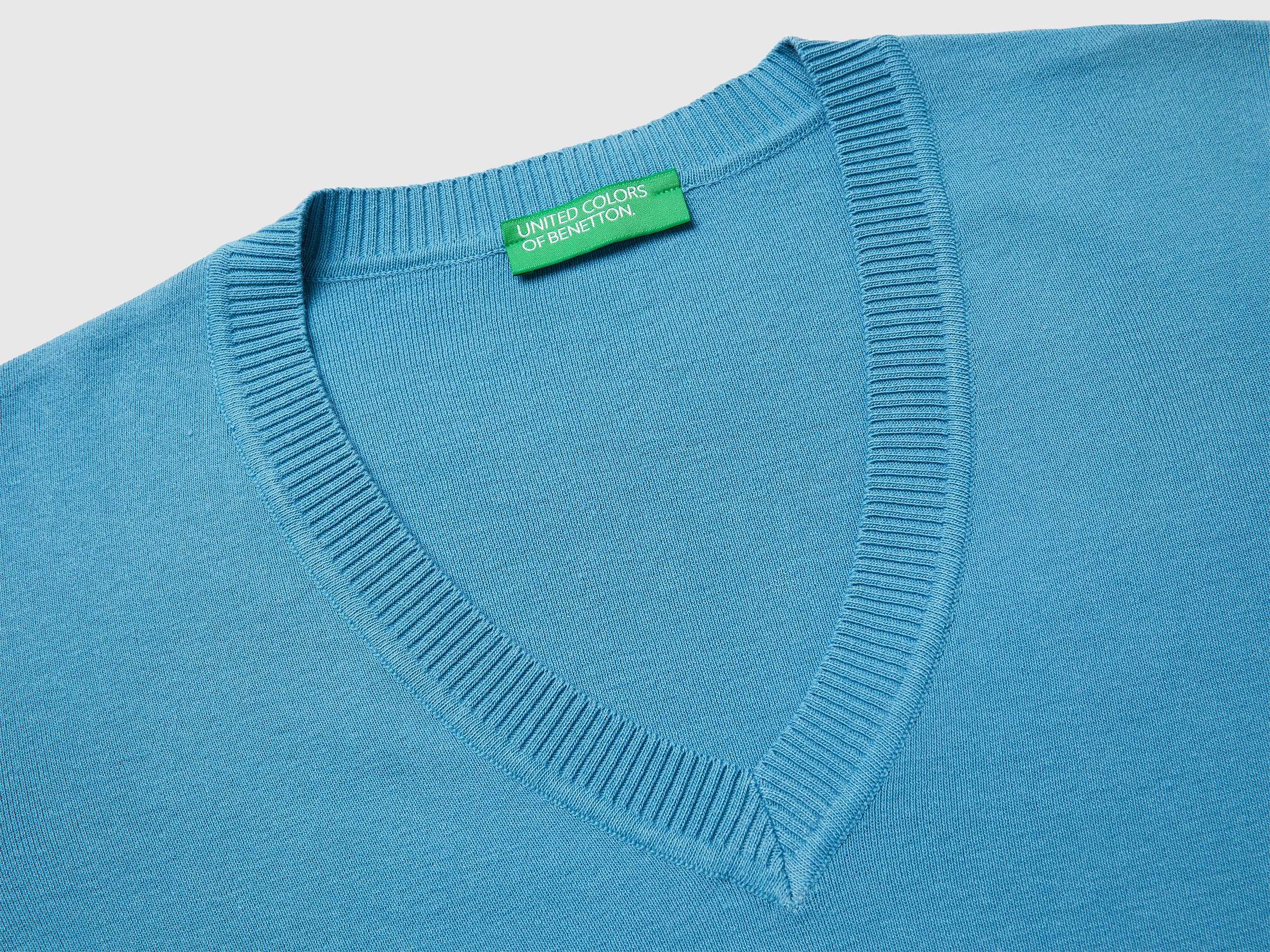 Camisola papel de açúcar em algodão tricot com decote em V - ucb_image_DS1