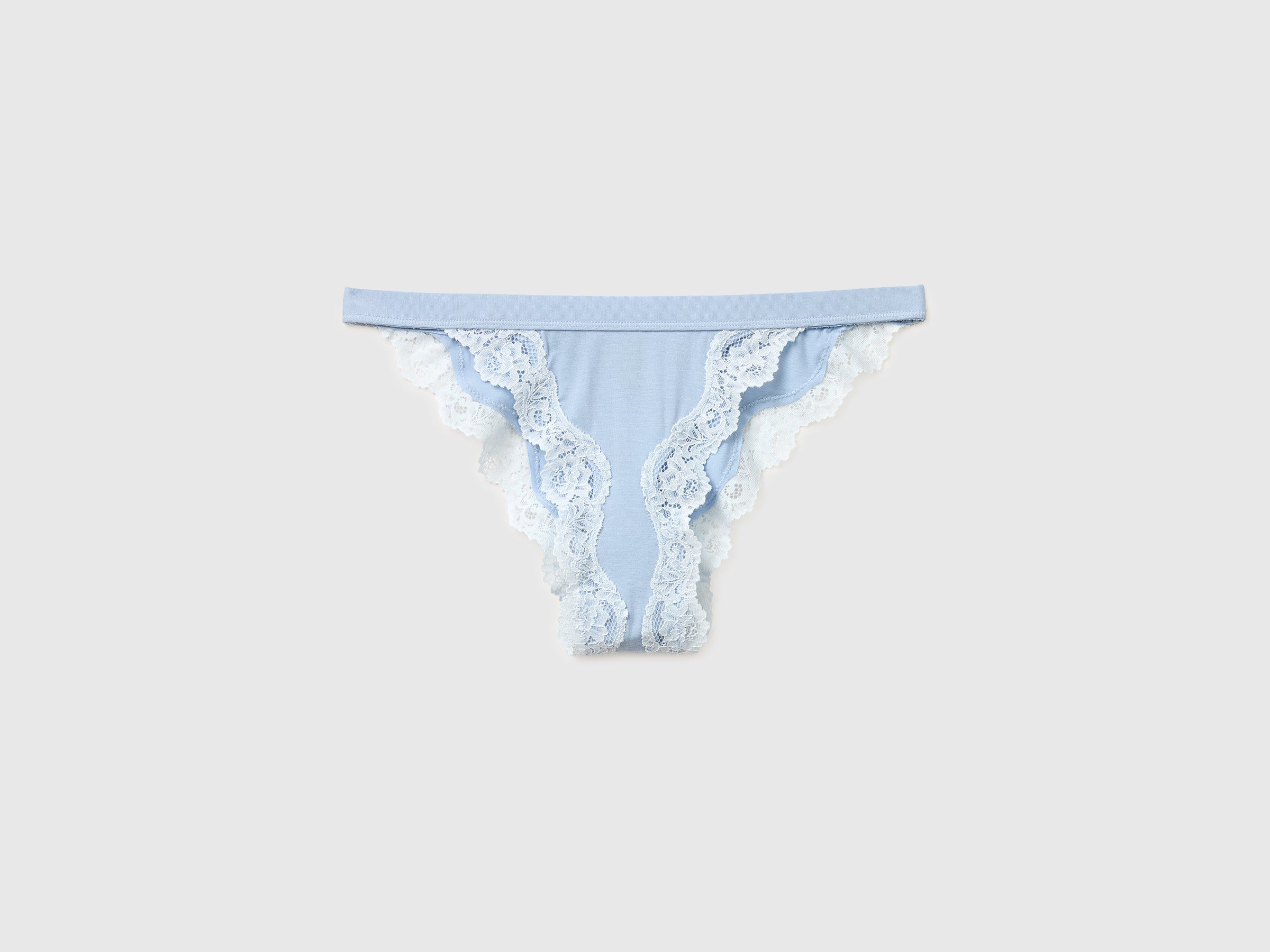 Low-cut briefs in silk blend with lace - ucb_image_FS