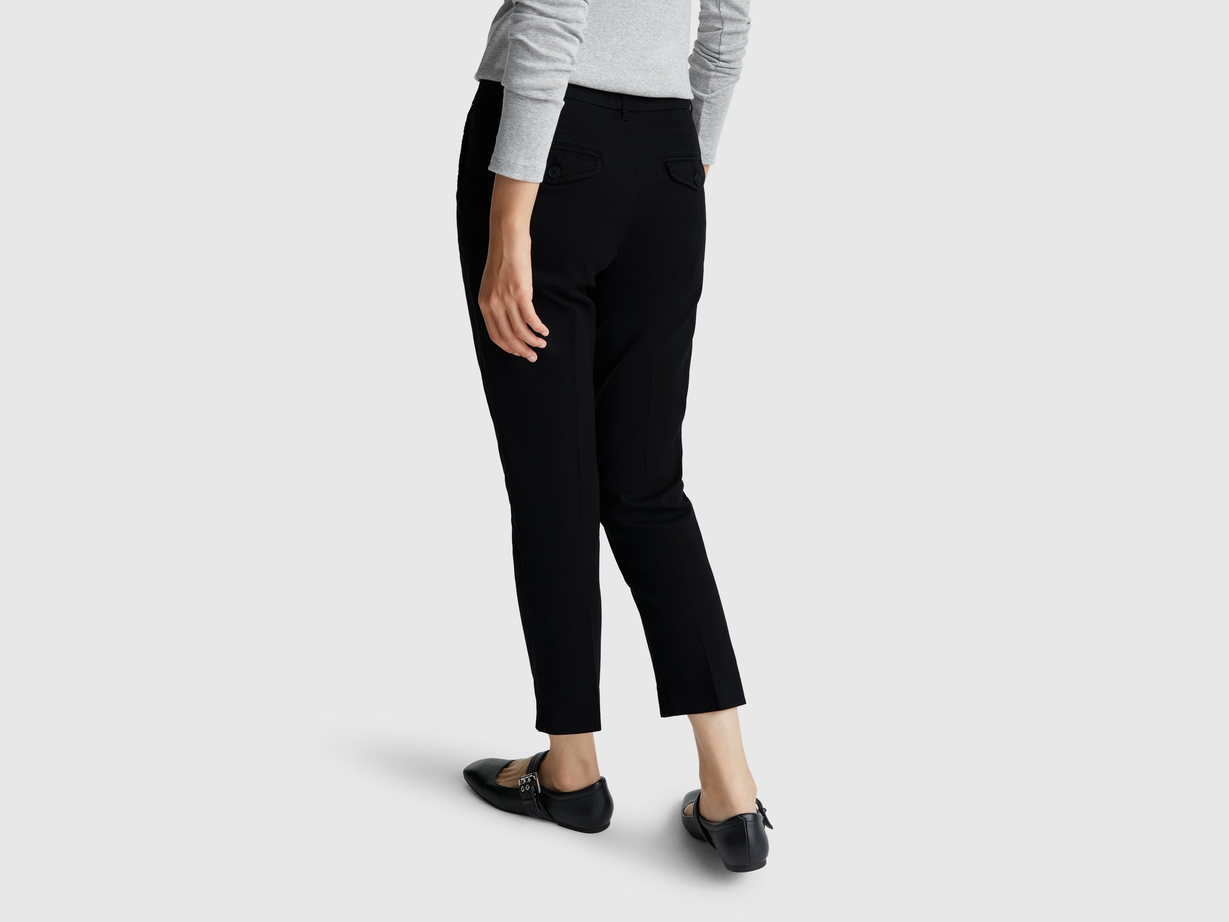 Chinos cropped em algodão stretch - ucb_image_B