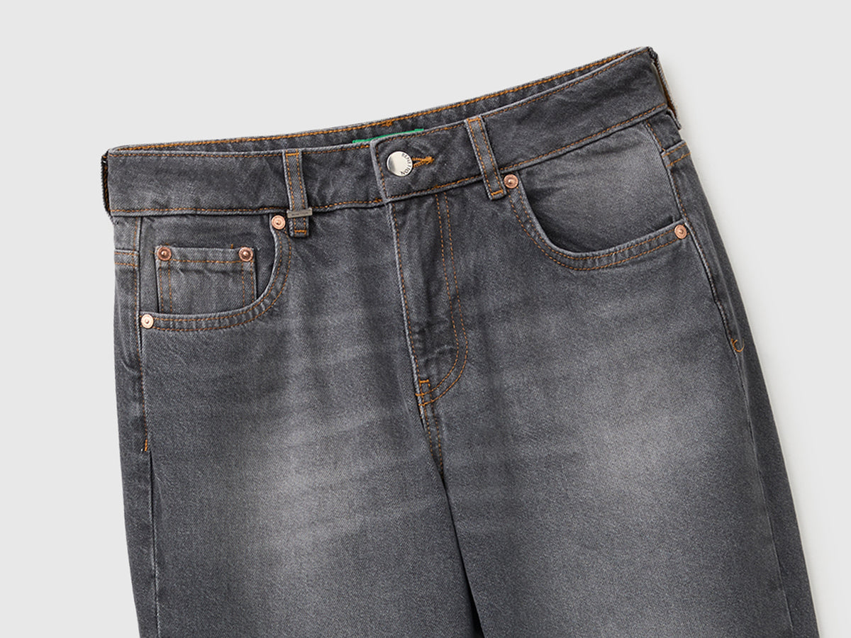 Jeans mom fit - ucb_image_FY