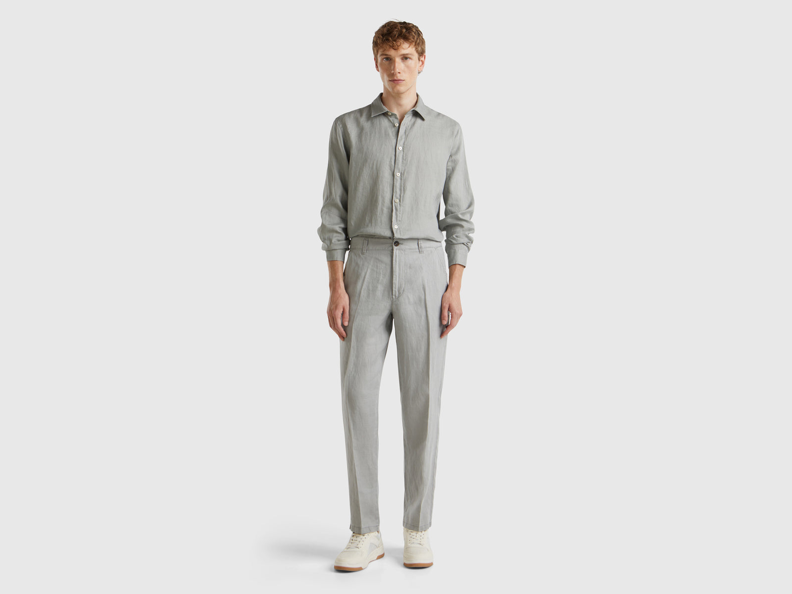 Chinos in pure linen