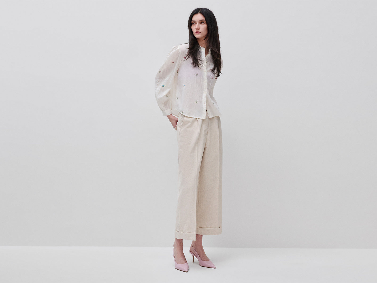 Wide trousers with cuffs