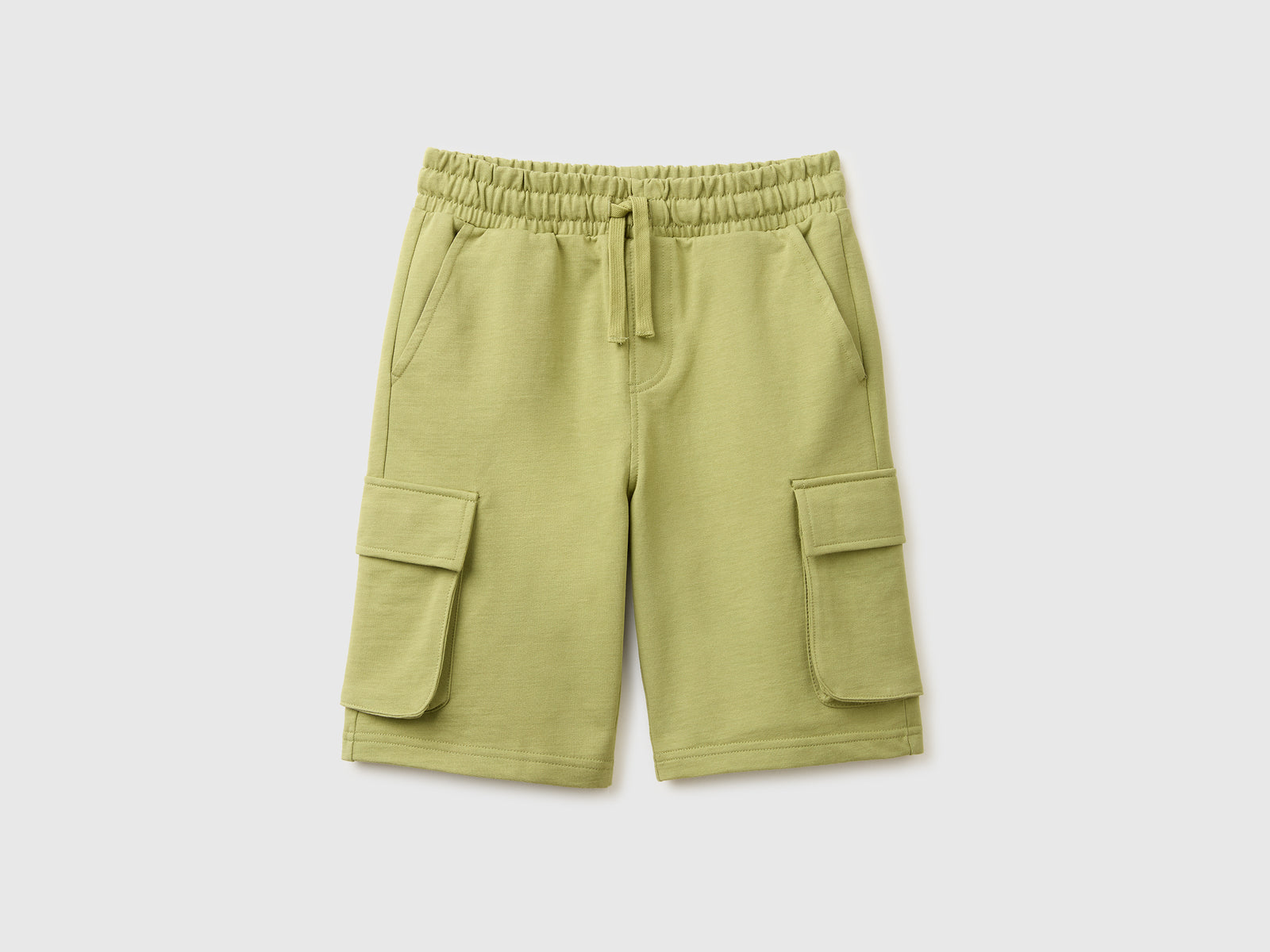 Bermudas em felpo com bolsos - ucb_image_FS