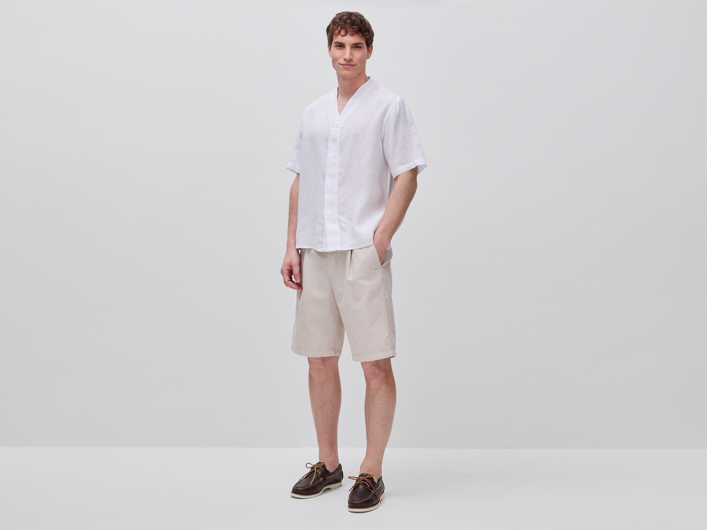 Bermudas regular fit em mistura de linho - ucb_image_FY