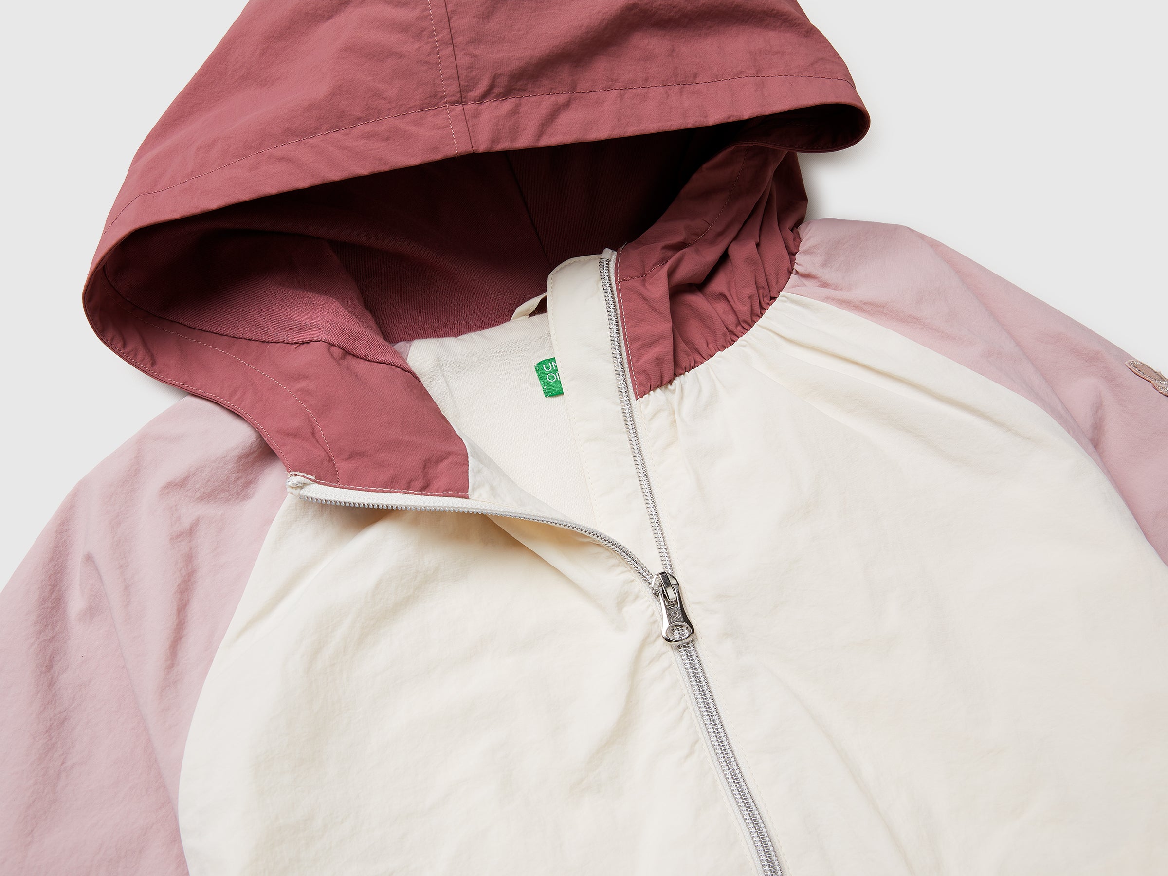 Light "Rain Defender" jacket - ucb_image_DS1