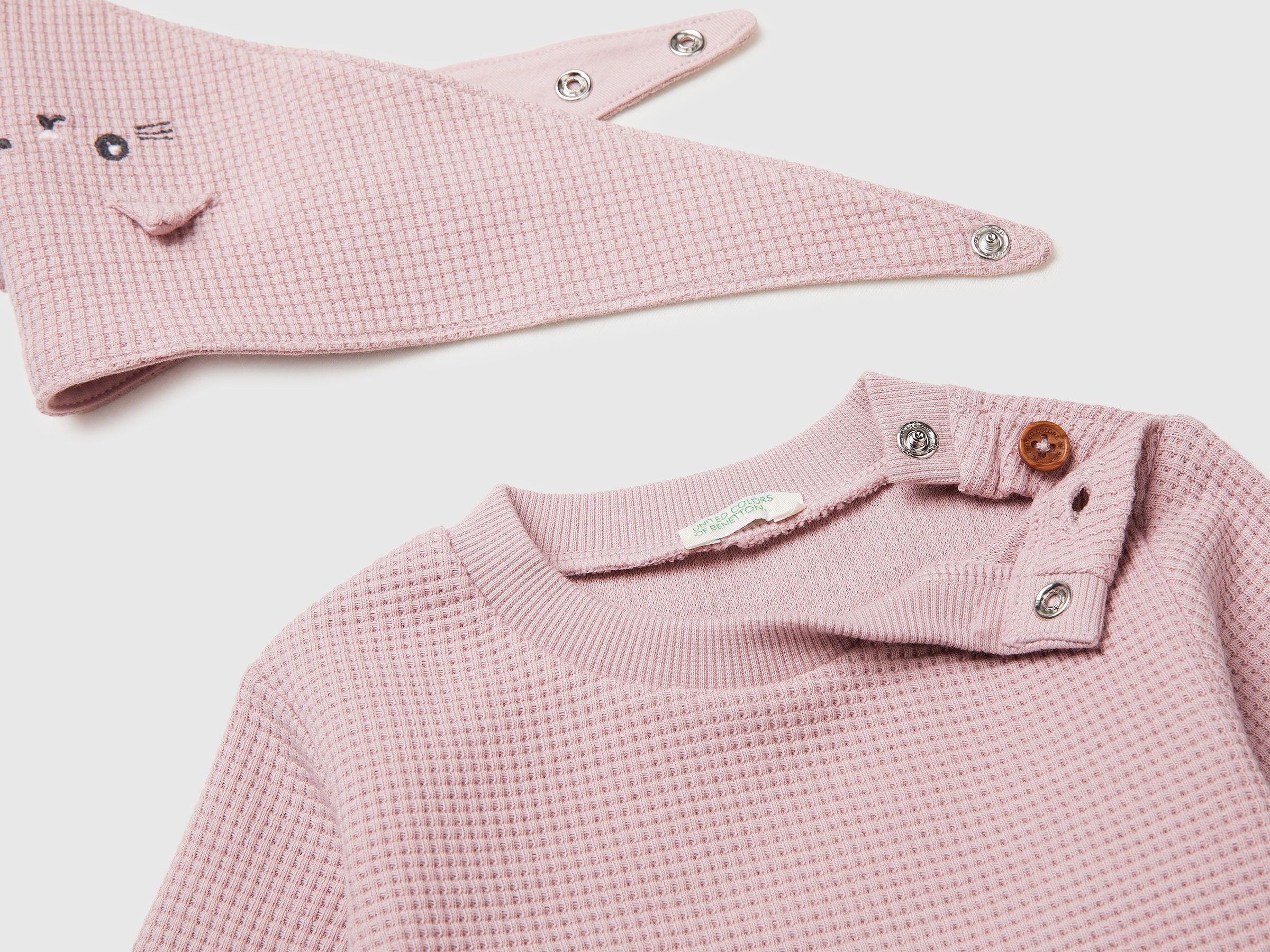 Set with top, trousers and bib - ucb_image_DS1