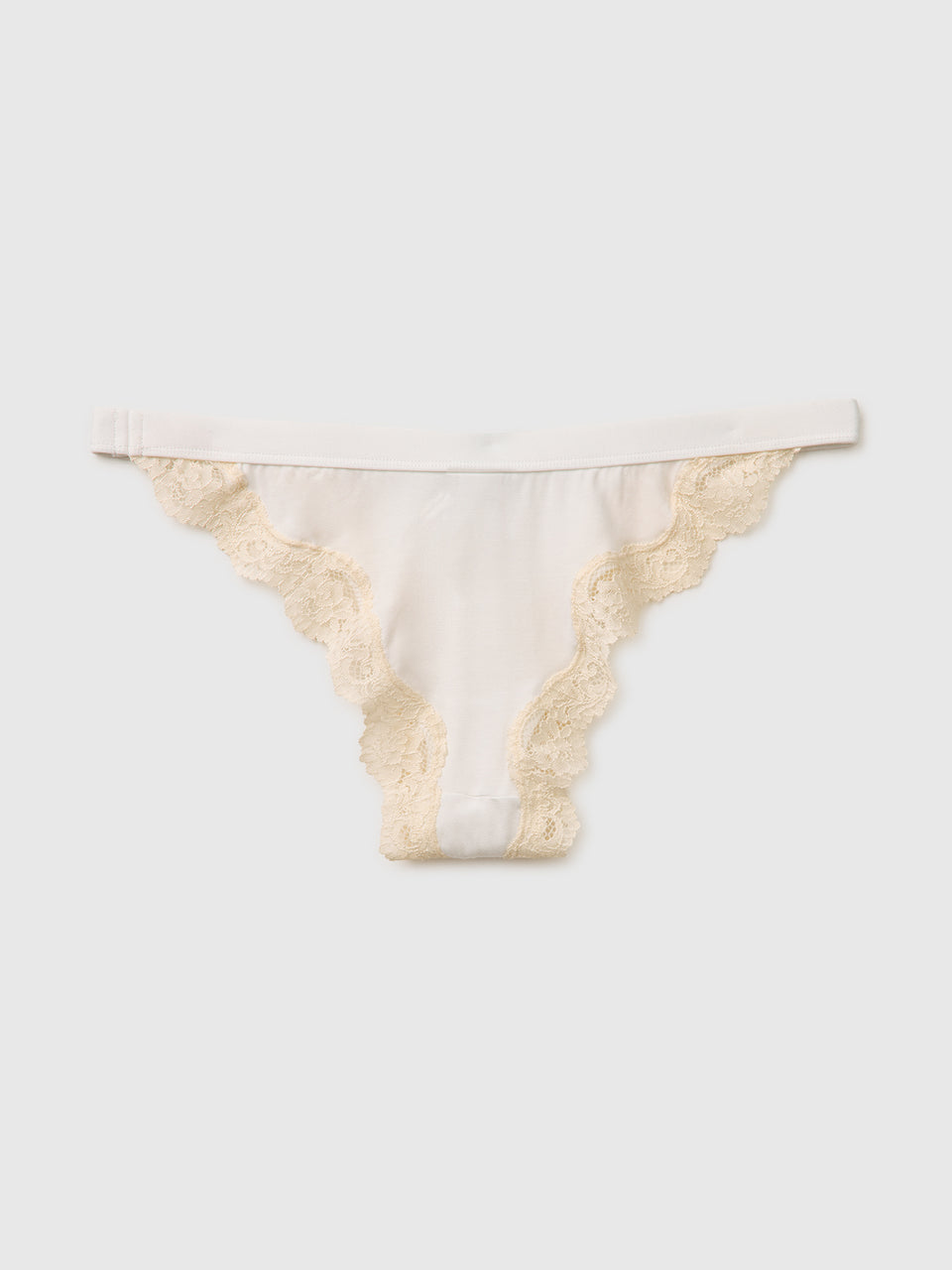 Low-cut briefs in silk blend with lace - ucb_image_BS