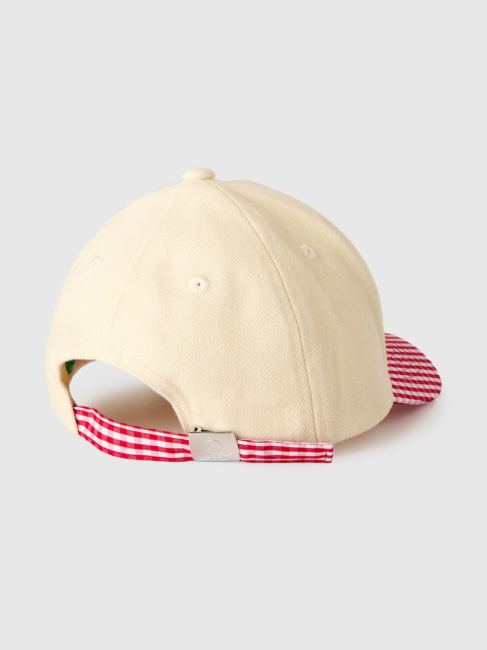 Baseball cap with strawberry embroidery - ucb_image_BS