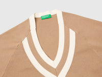 Boxy fit V-neck sweater - ucb_image_DS1