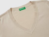 Camisola bege em algodão tricot com decote em V - ucb_image_DS1