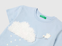T-shirt com estampa e bordado - ucb_image_DS1