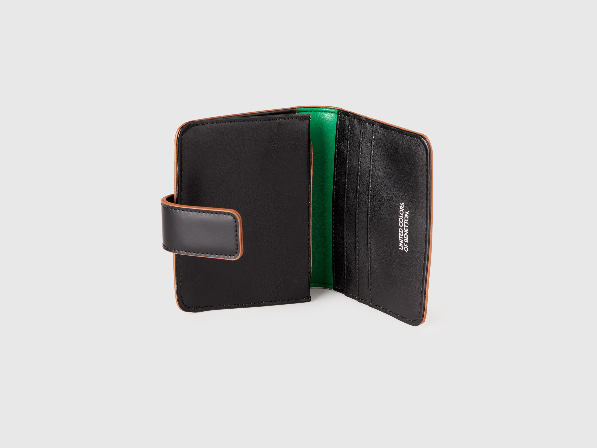 Compact wallet - ucb_image_DS1
