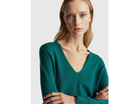 Camisola verde com decote em V em pura lã Merino - ucb_image_FY