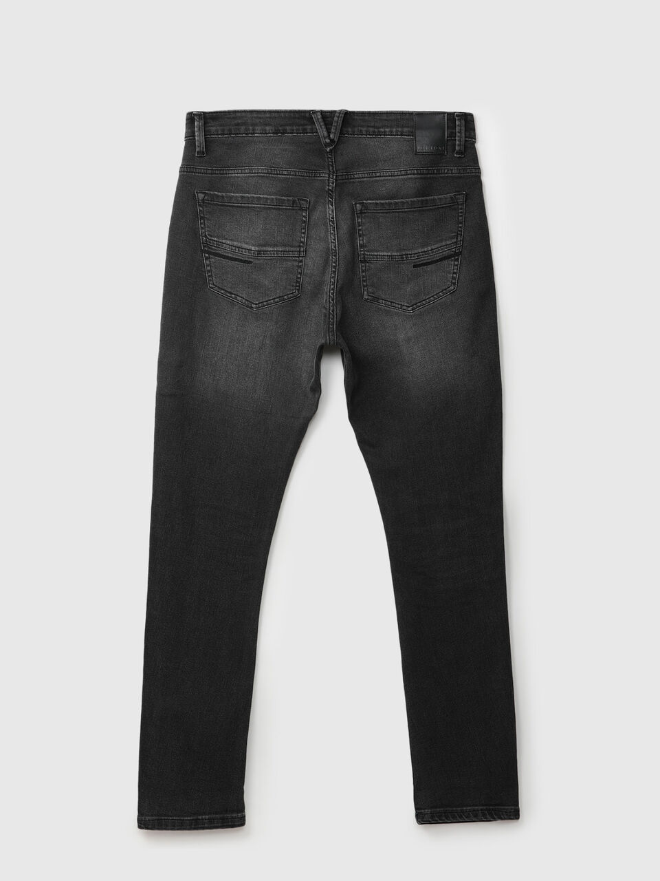 CARROT FIT MILD FADED BLACK BMRG JEANS image number 2