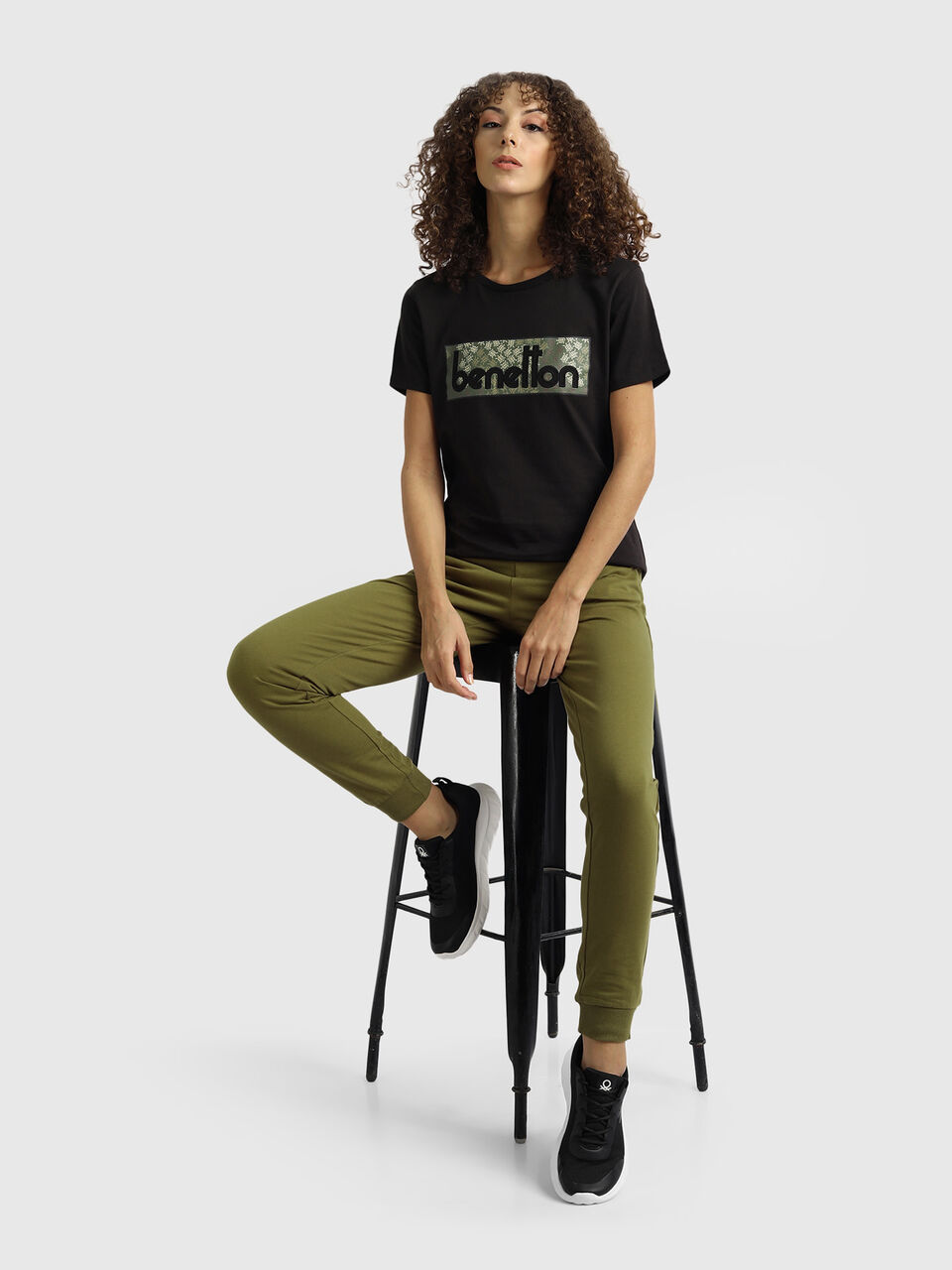 Basic Joggers image number null