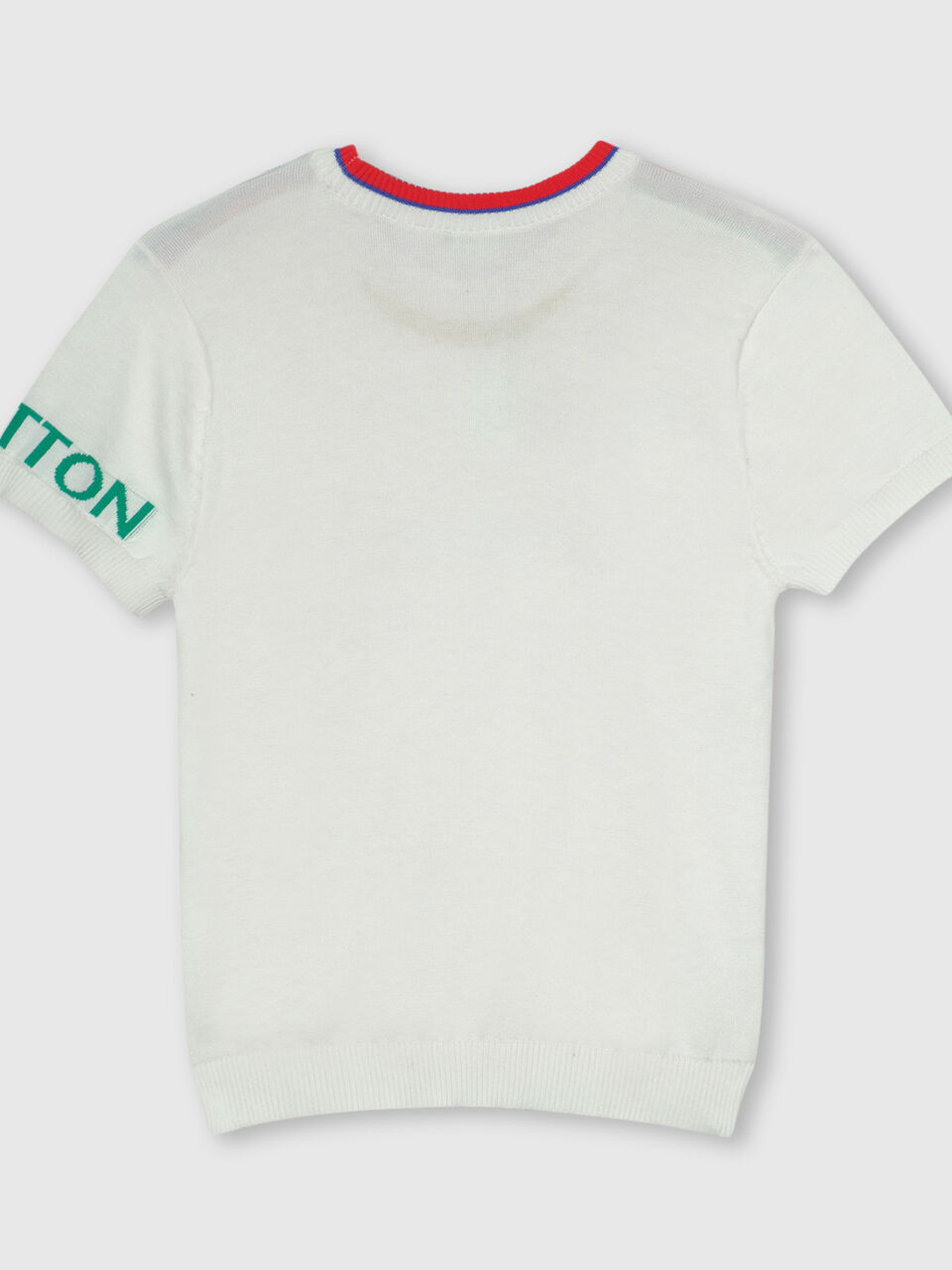 Short sleeved topwear with contrast details image number 2