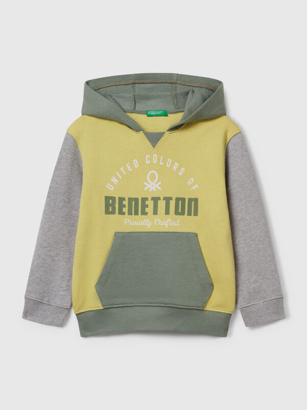 Hoodie with pocket and hood  Junior Boy