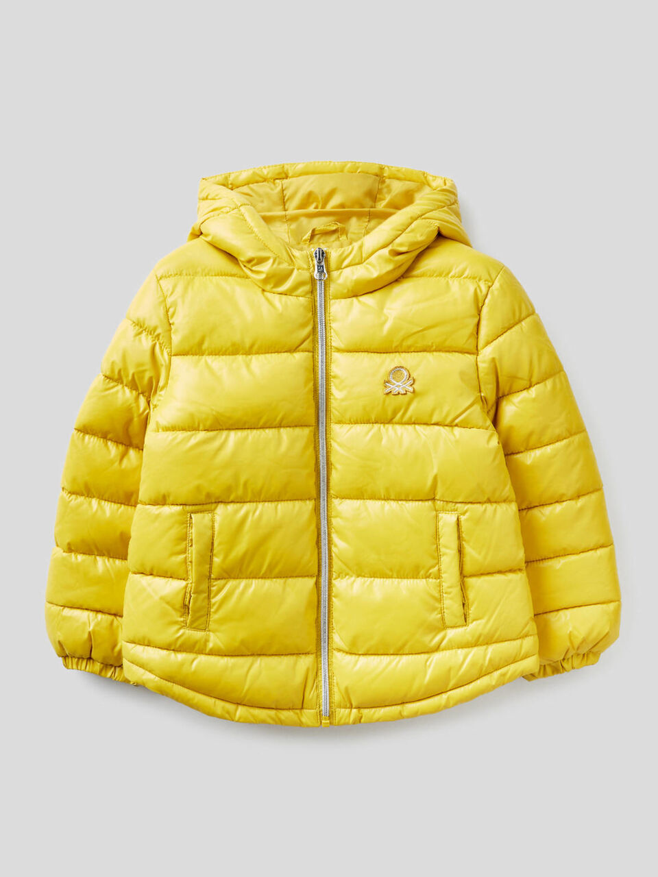 Wattierter Anorak aus glänzendem Stoff image number 1